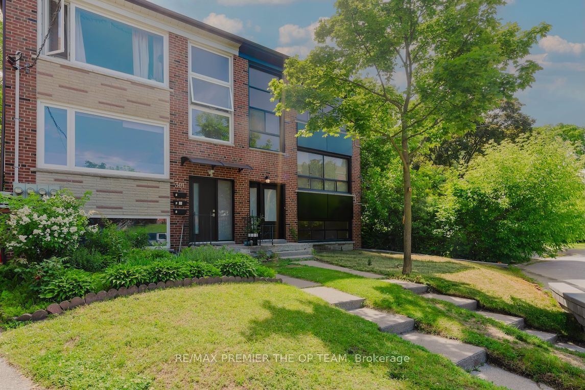 299 Quebec Avenue 1, Toronto, ON M6P 2V2 photo 3