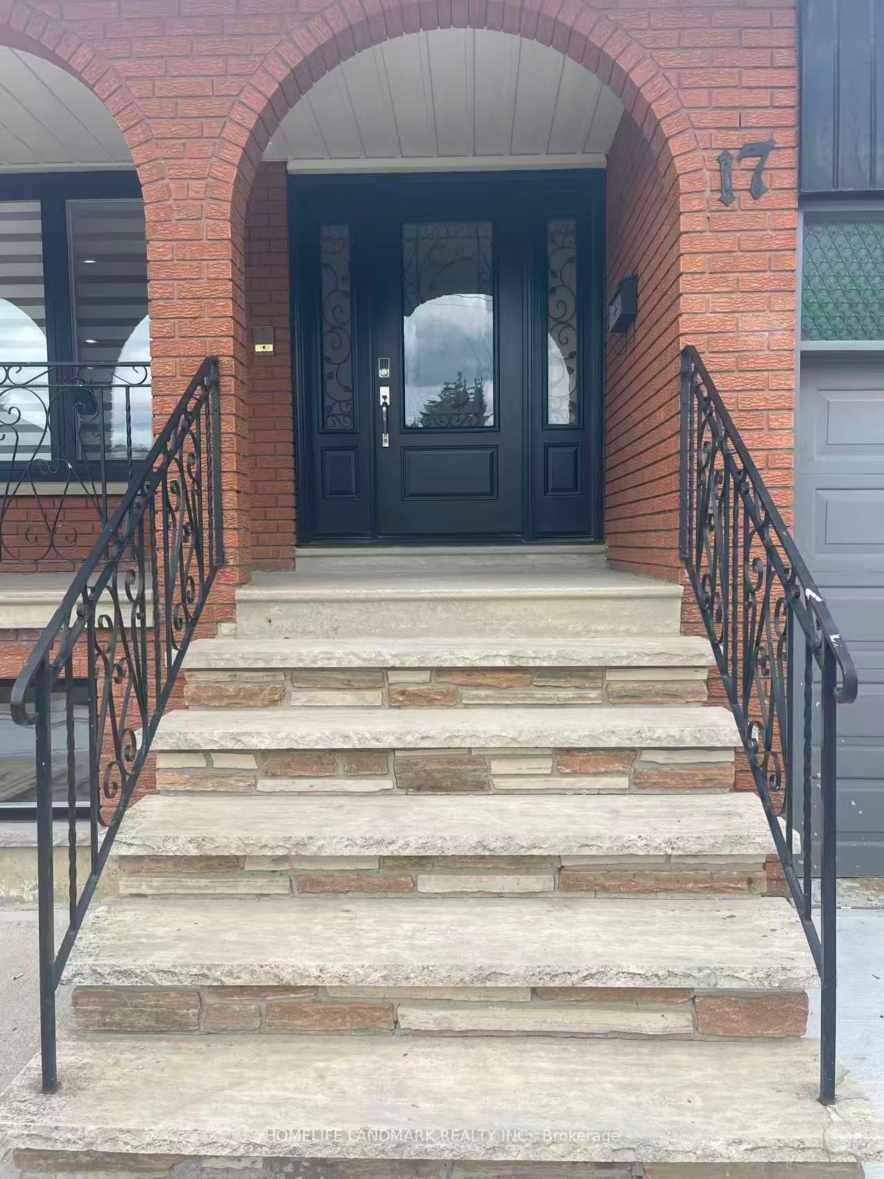 17 Rosemeade Avenue Unit 1, Toronto, ON M8Y 3A2