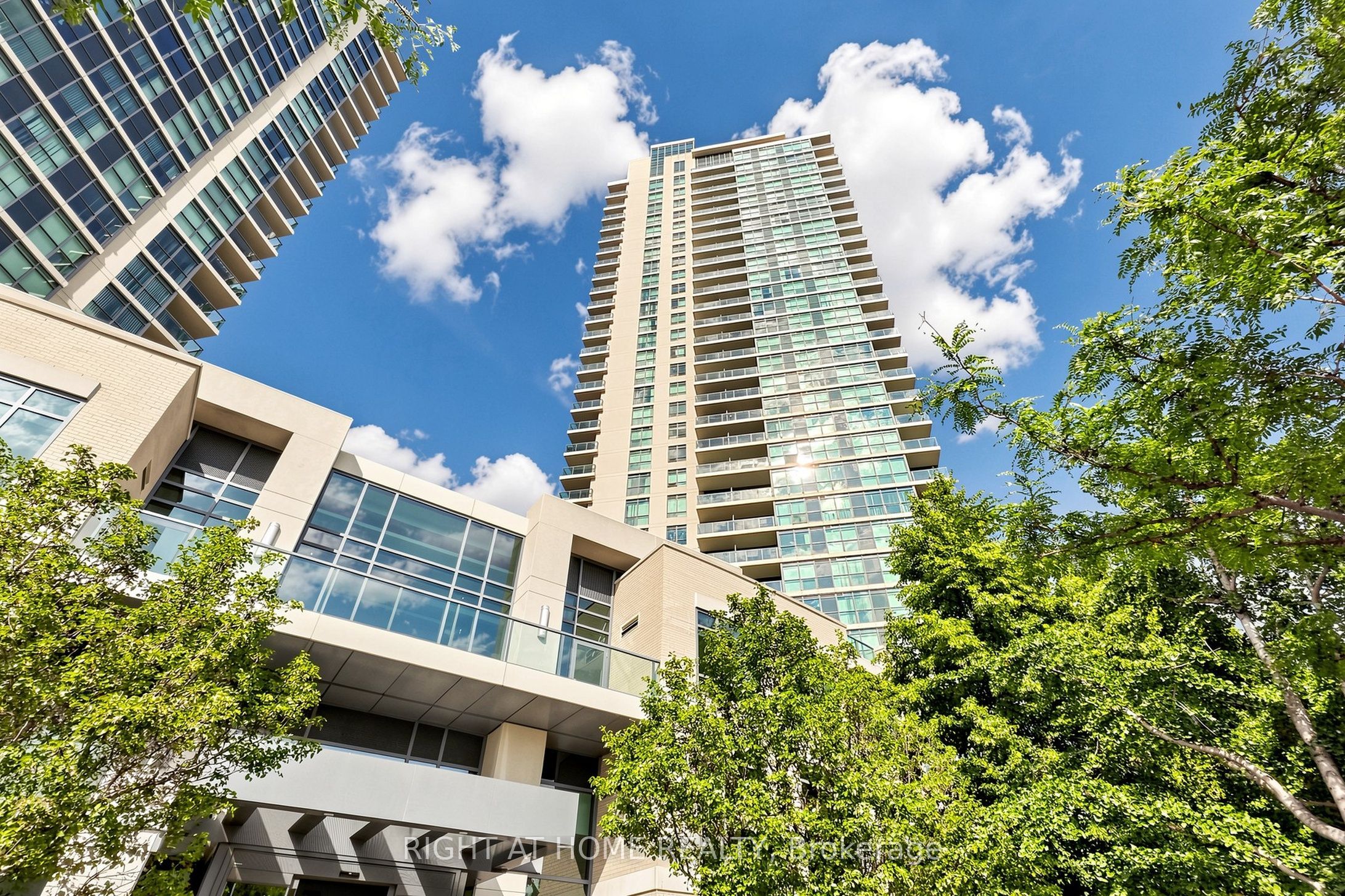 225 Sherway Gardens Road 109, Toronto, ON M9C 0A3 photo 2