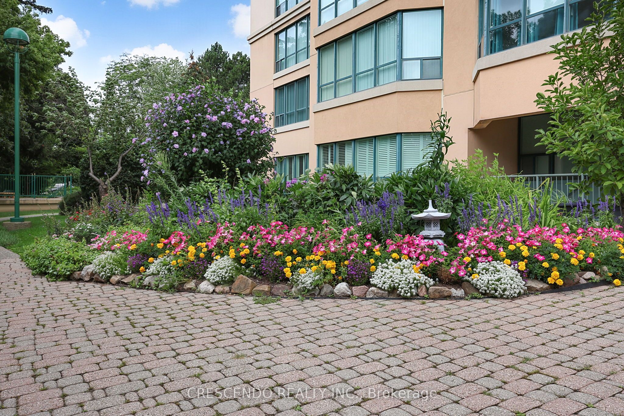 100 Millside Drive 201, Milton, ON L9T 5E2 photo 4