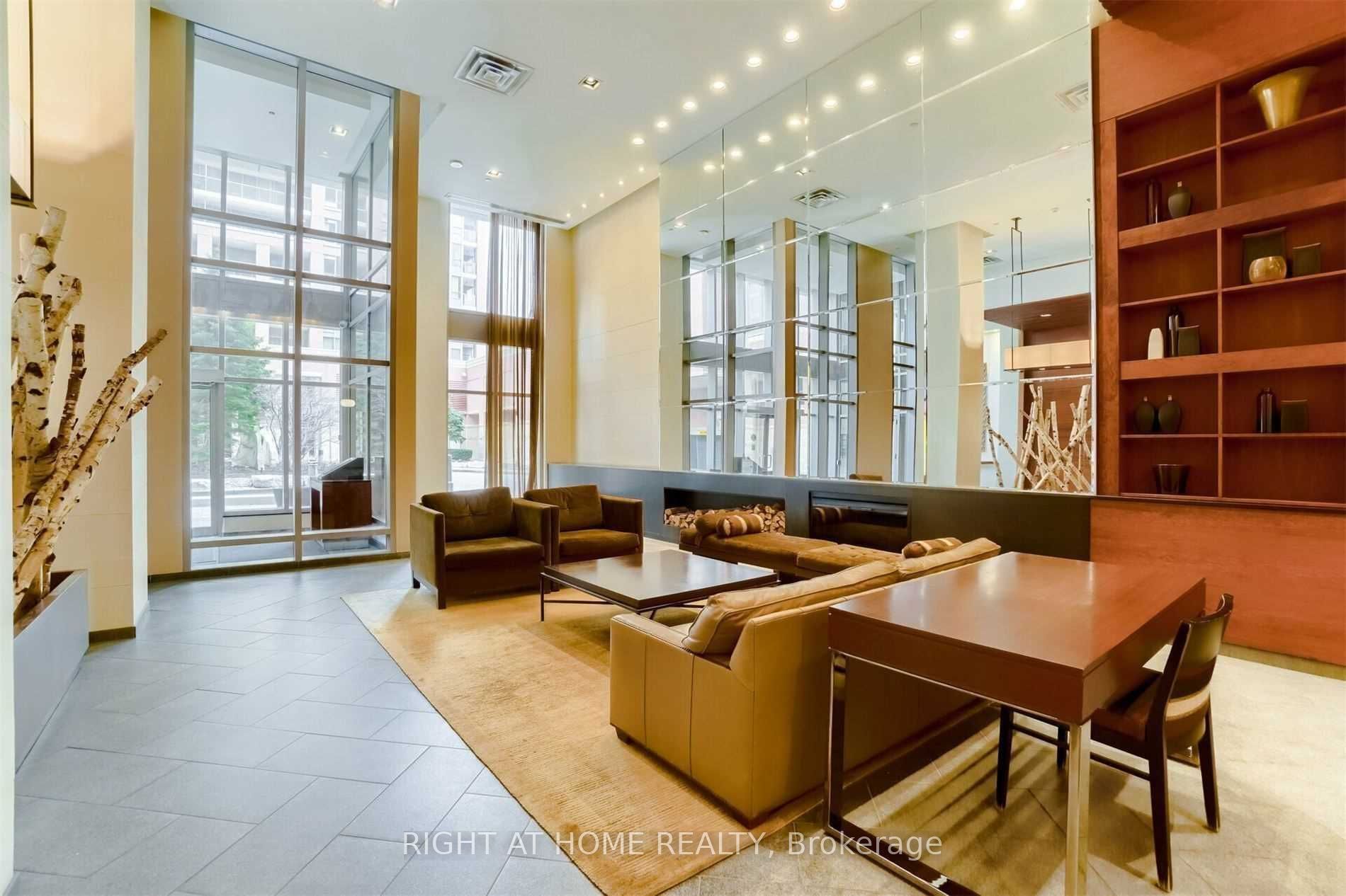 4080 Living Arts Drive 1505, Mississauga, ON L5B 4N3 photo 4