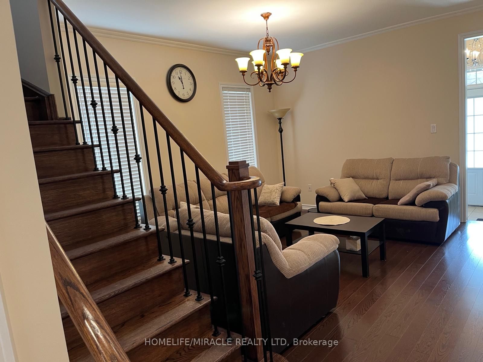 8 Sculptor Street, Brampton, ON L6P 3H5 photo 3