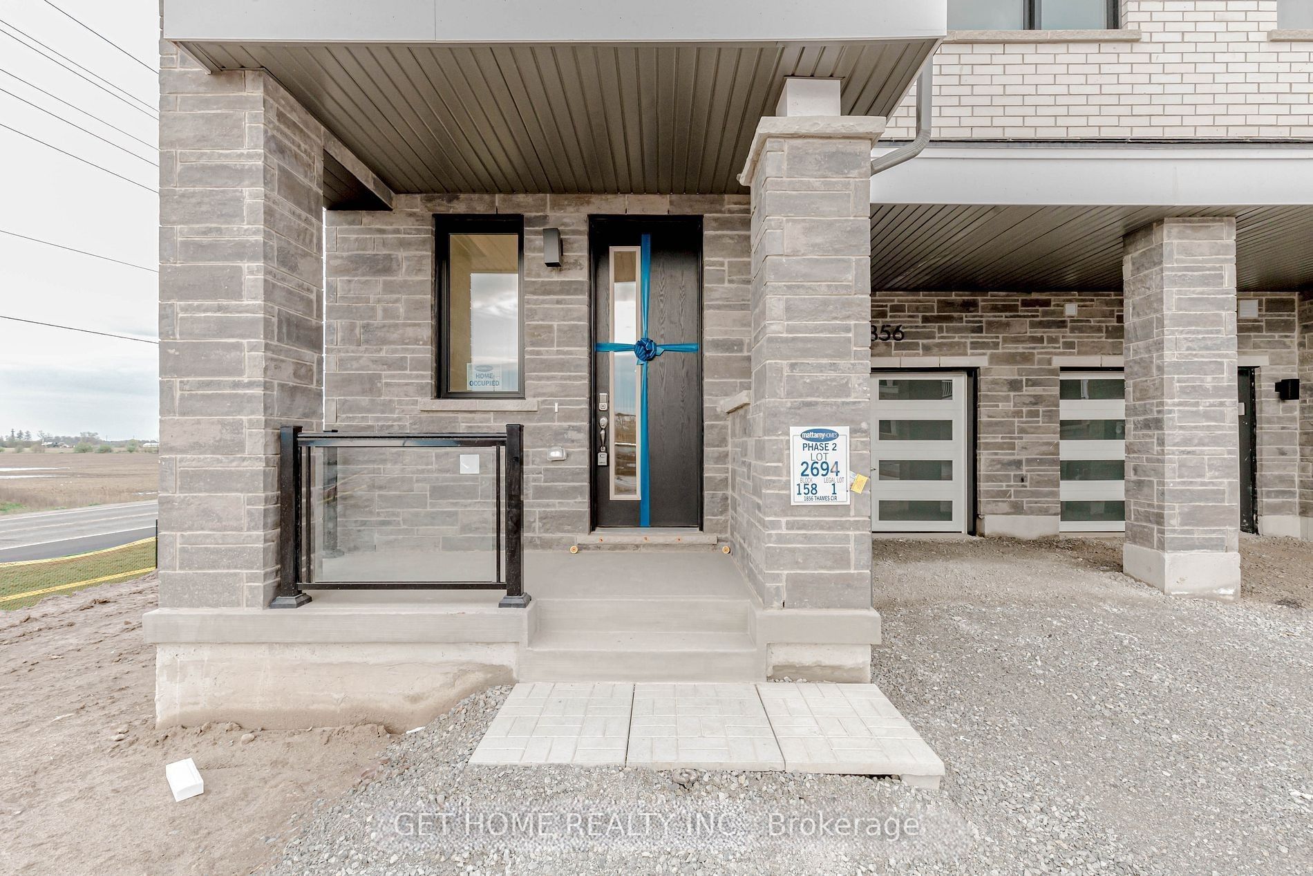 1856 Thames Circle, Milton, ON L9E 2A4 photo 2