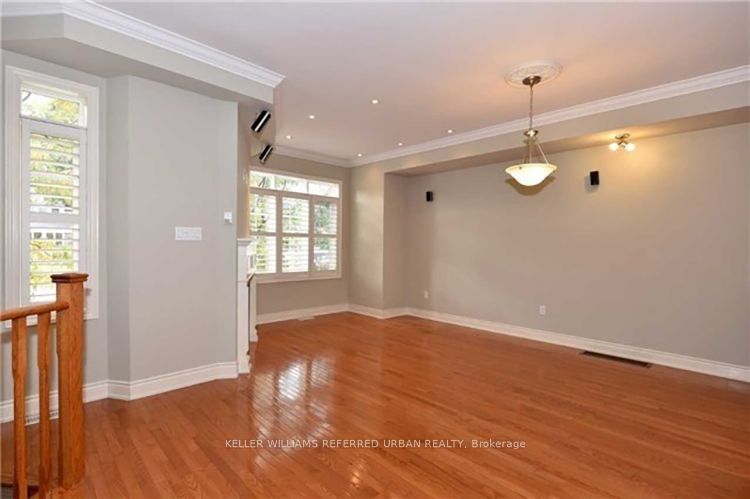 967 Kipling Avenue, Toronto, ON M9B 3L3 photo 4