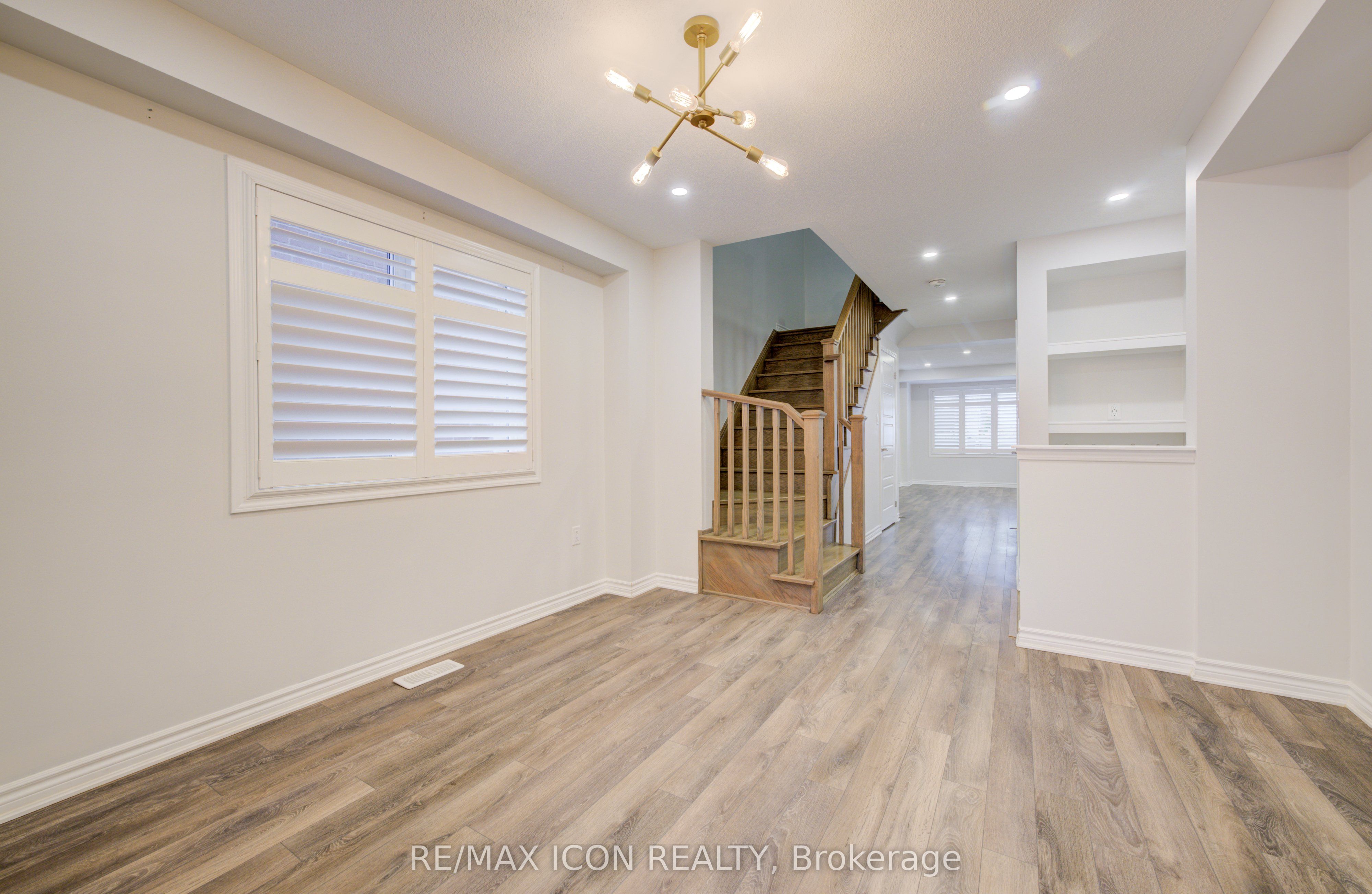 302 Jean Landing, Milton, ON L9E 1C6 photo 4