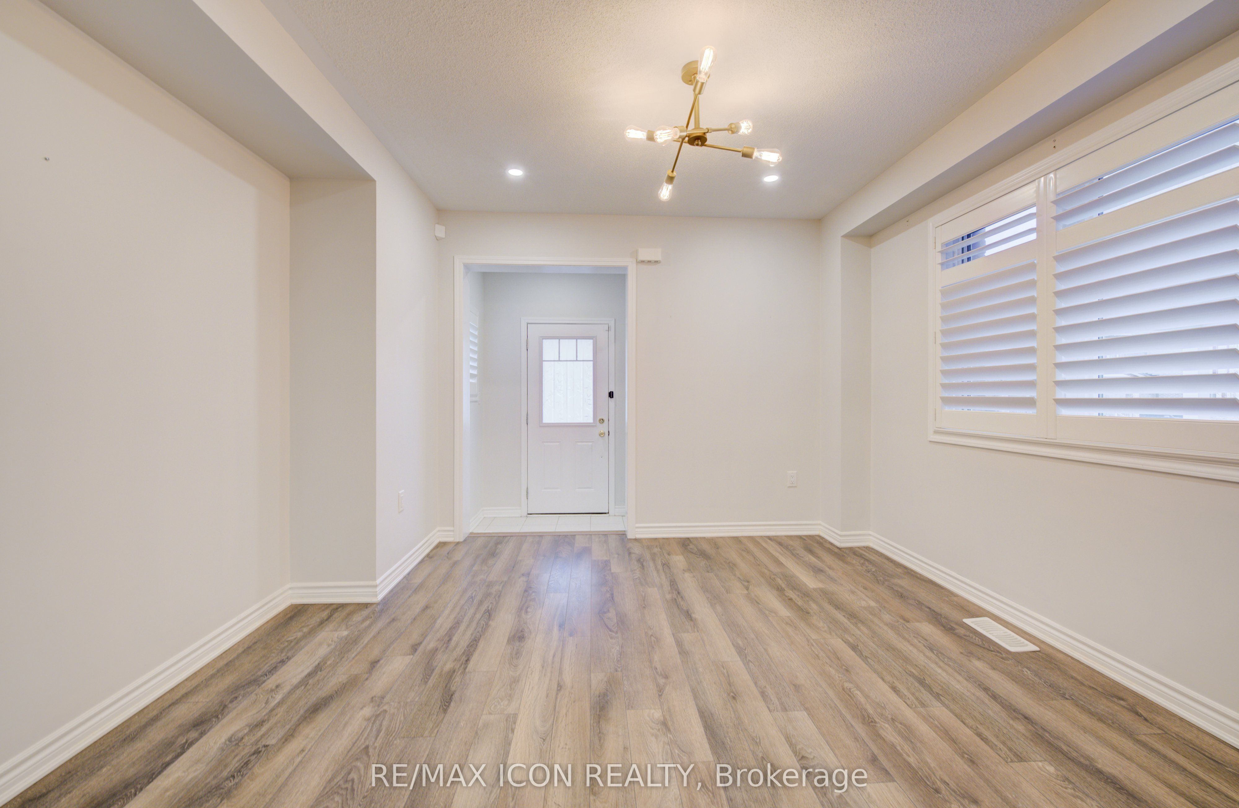 302 Jean Landing, Milton, ON L9E 1C6 photo 5