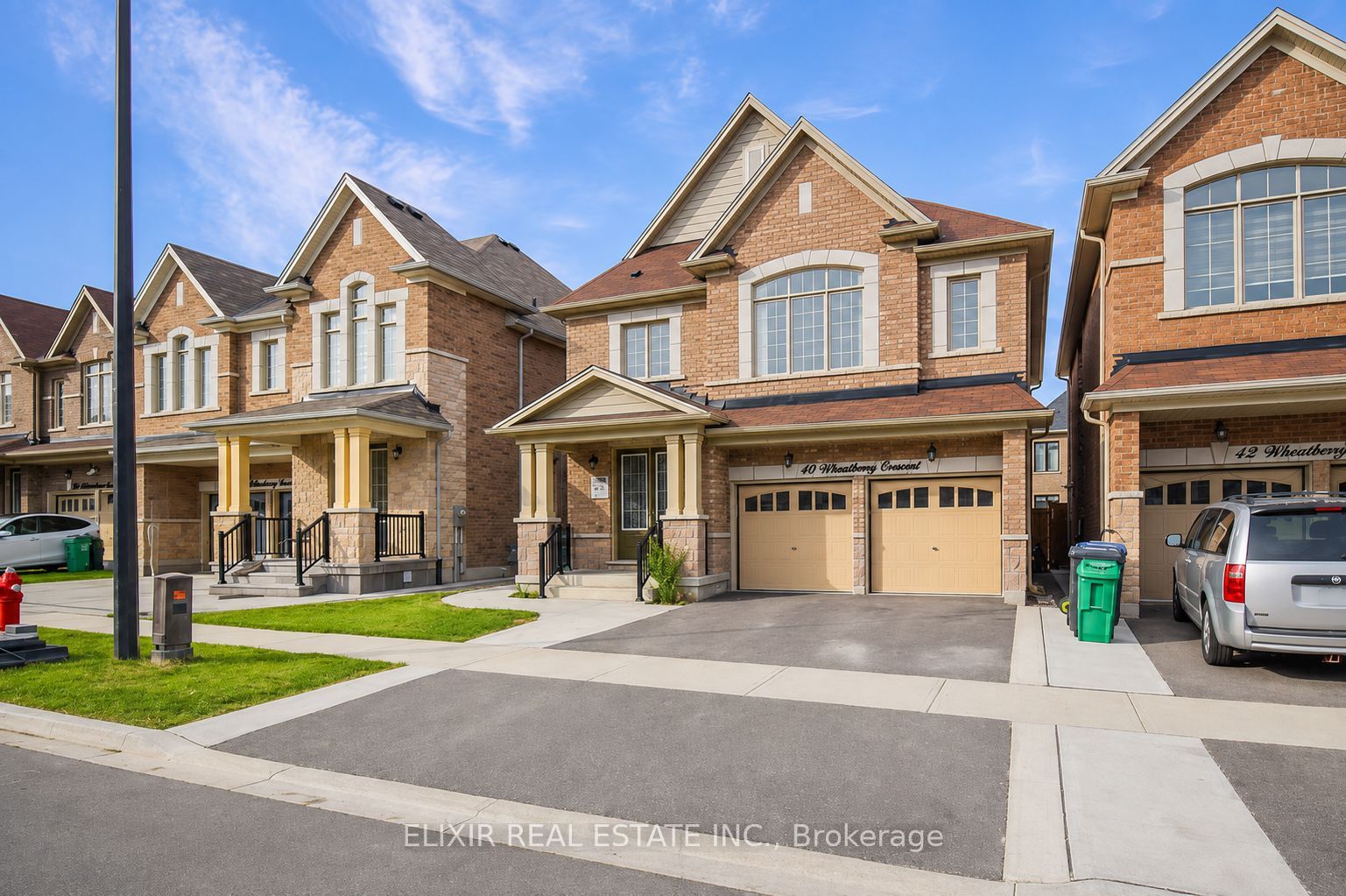 40 Wheatberry Crescent, Brampton, ON L6R 4A1 photo 2