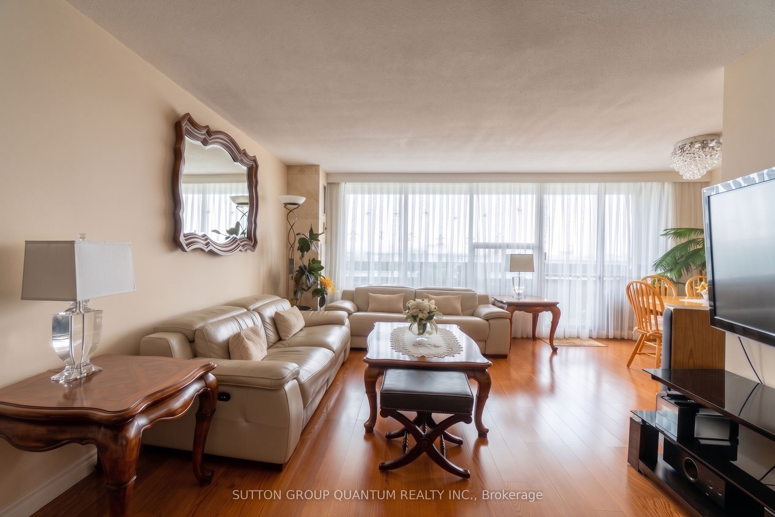 11 Wincott Drive 1810, Toronto, ON M9R 2R9 photo 4