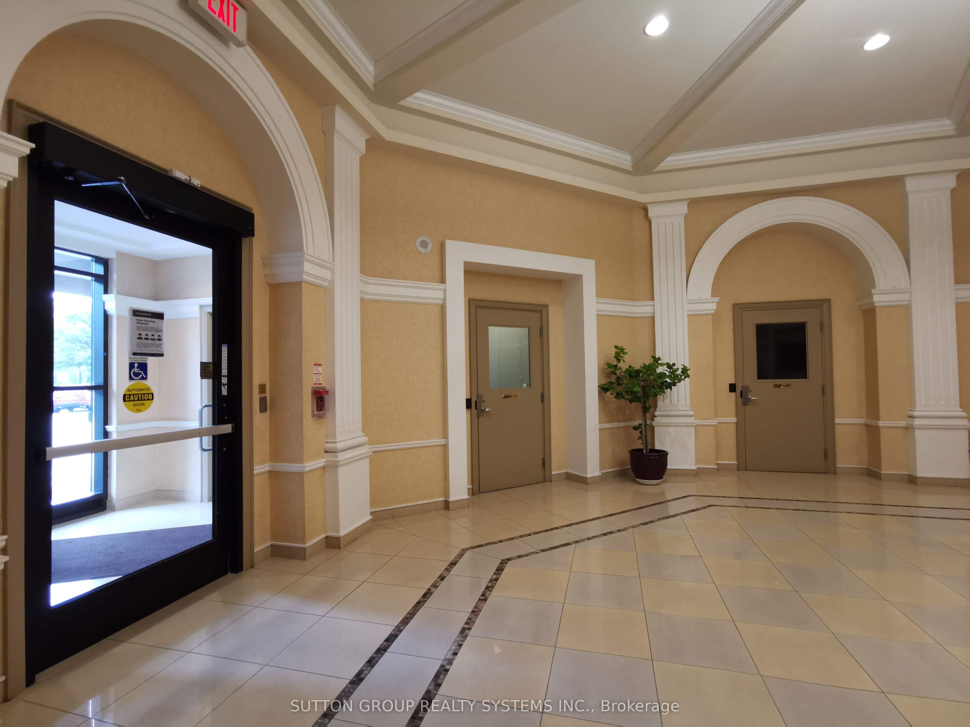 220 Forum Drive 913, Mississauga, ON L4Z 4K1 photo 3