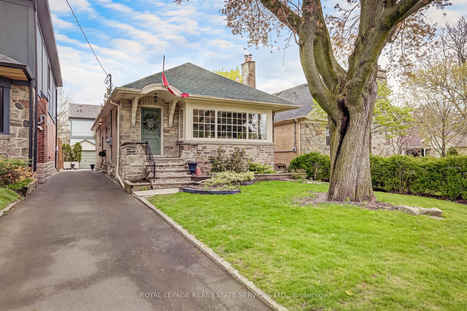 83 Brentwood Road S, Toronto, ON M8Z 3N4