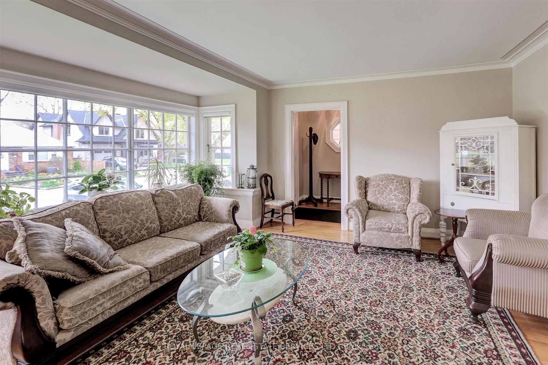 83 Brentwood Road S, Toronto, ON M8Z 3N4 photo 3