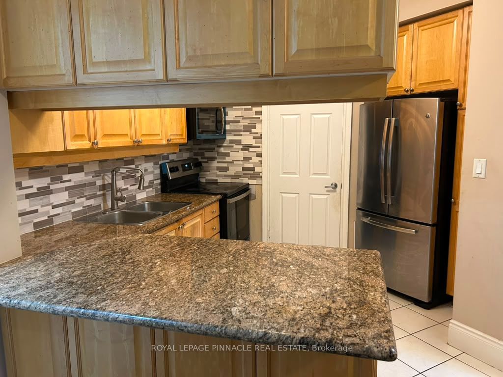 3880 Duke of York Boulevard 2801, Mississauga, ON L5B 4M7 photo 5