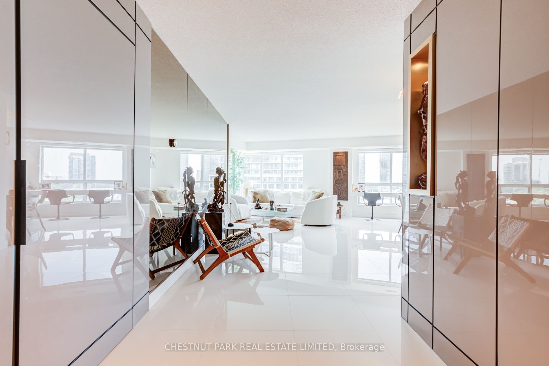 2111 Lake Shore Boulevard W 1208, Toronto, ON M8V 4B2 photo 2