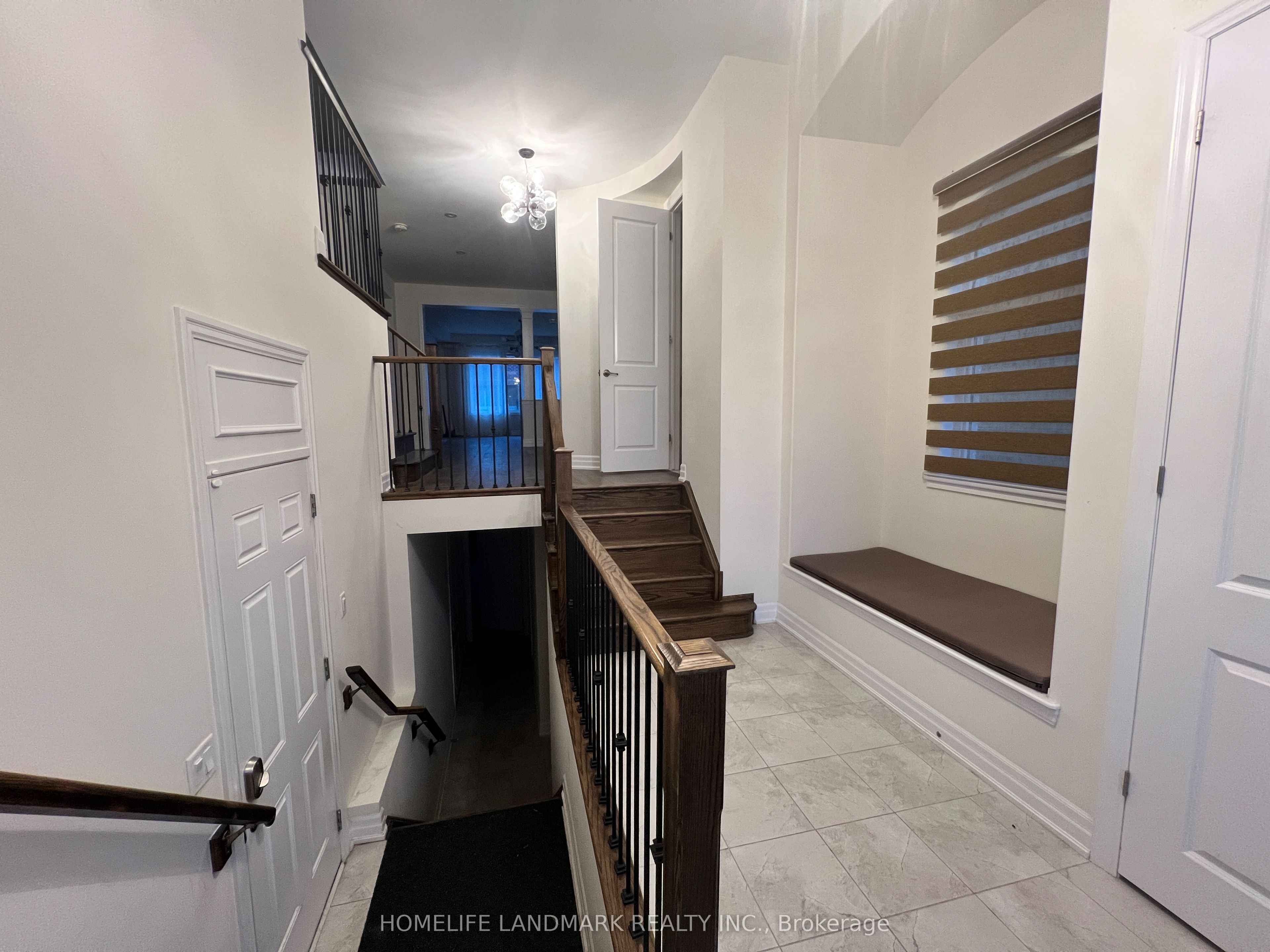 102 Fowley Drive, Oakville, ON L6H 0V3 photo 2