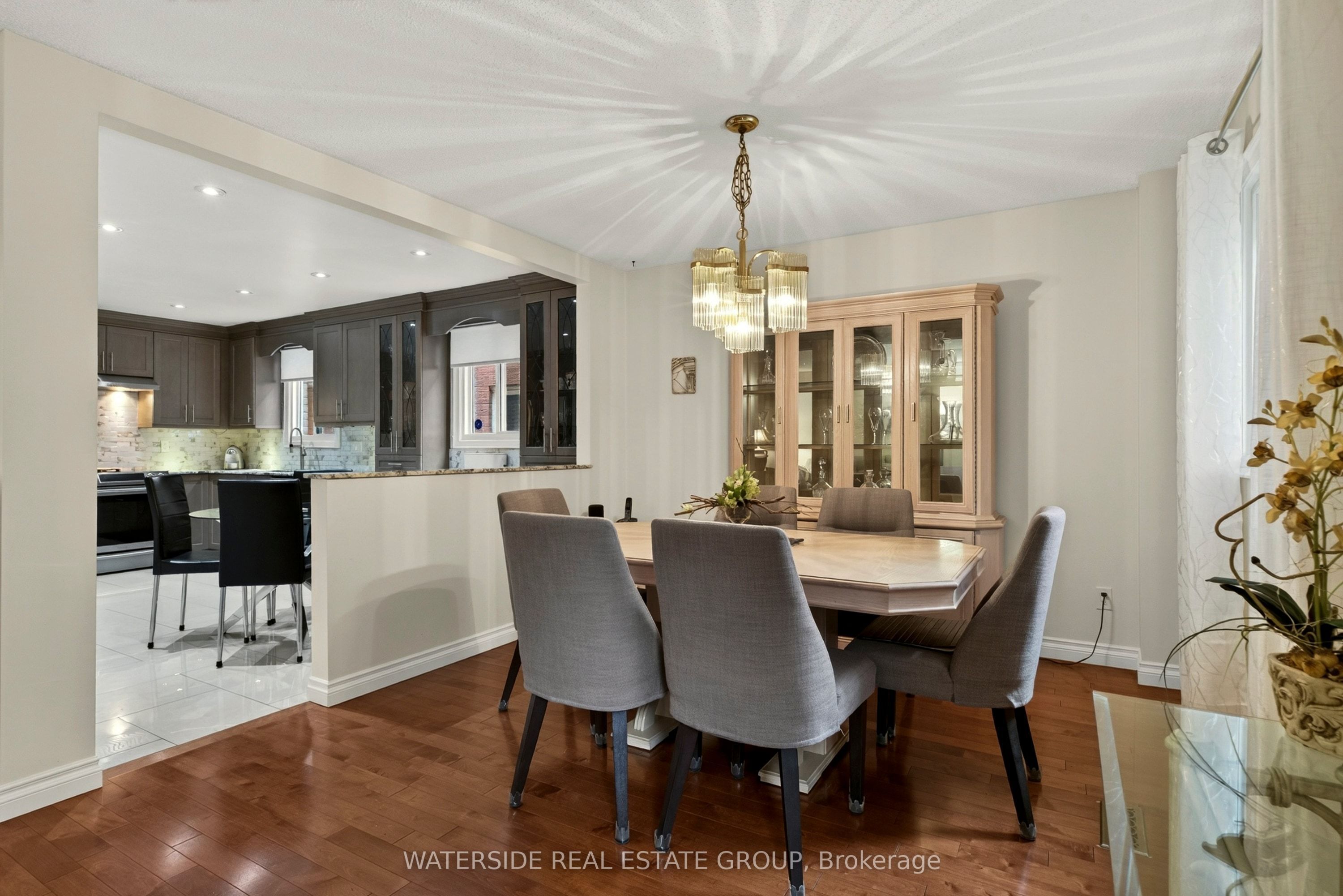4348 Jenkins Crescent, Mississauga, ON L5R 1V3 photo 5