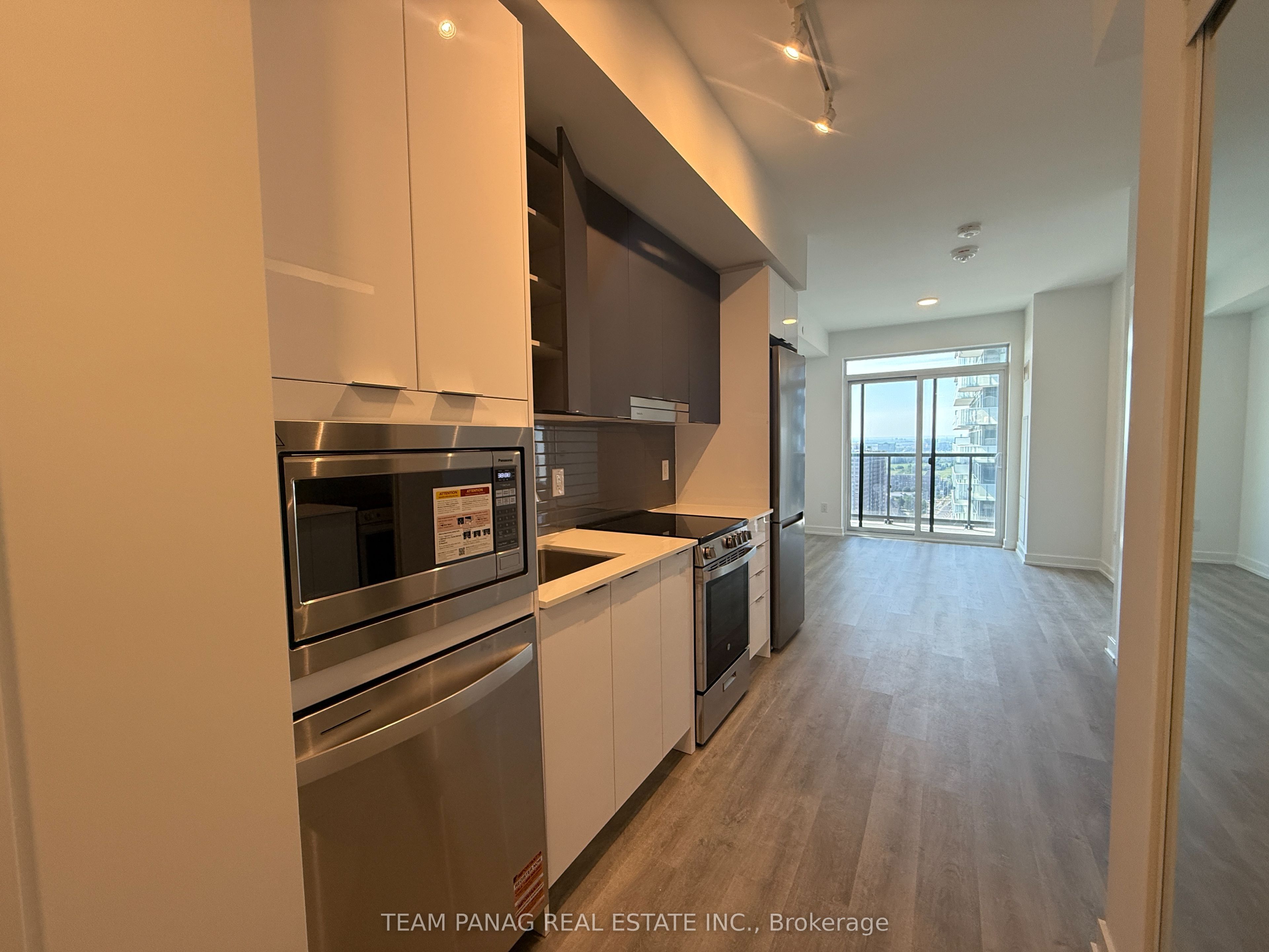 5105 Hurontario Street 431, Mississauga, ON L4Z 0C9 photo 4