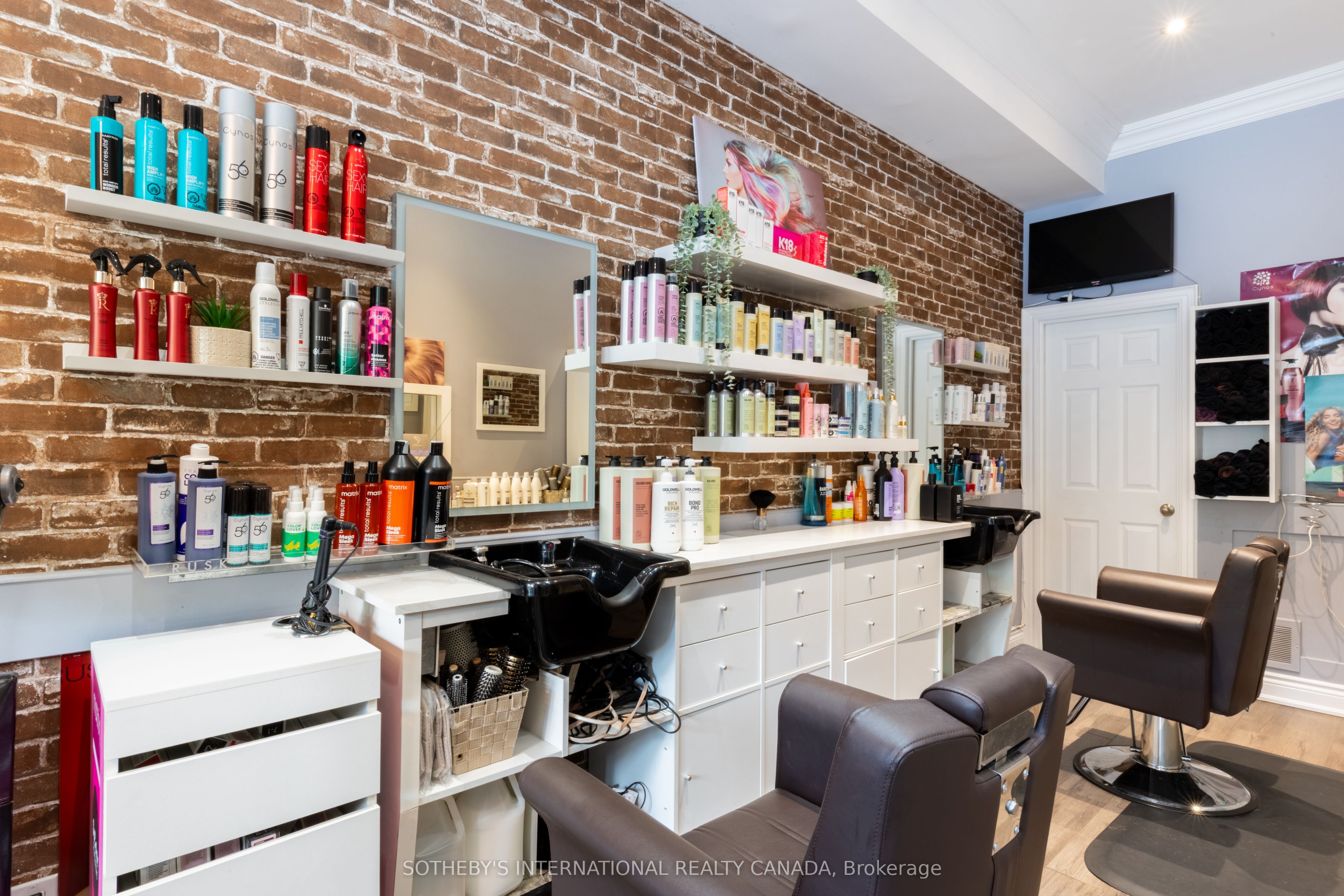 960A The Queensway, Toronto, ON M8Z 1P5 photo 3