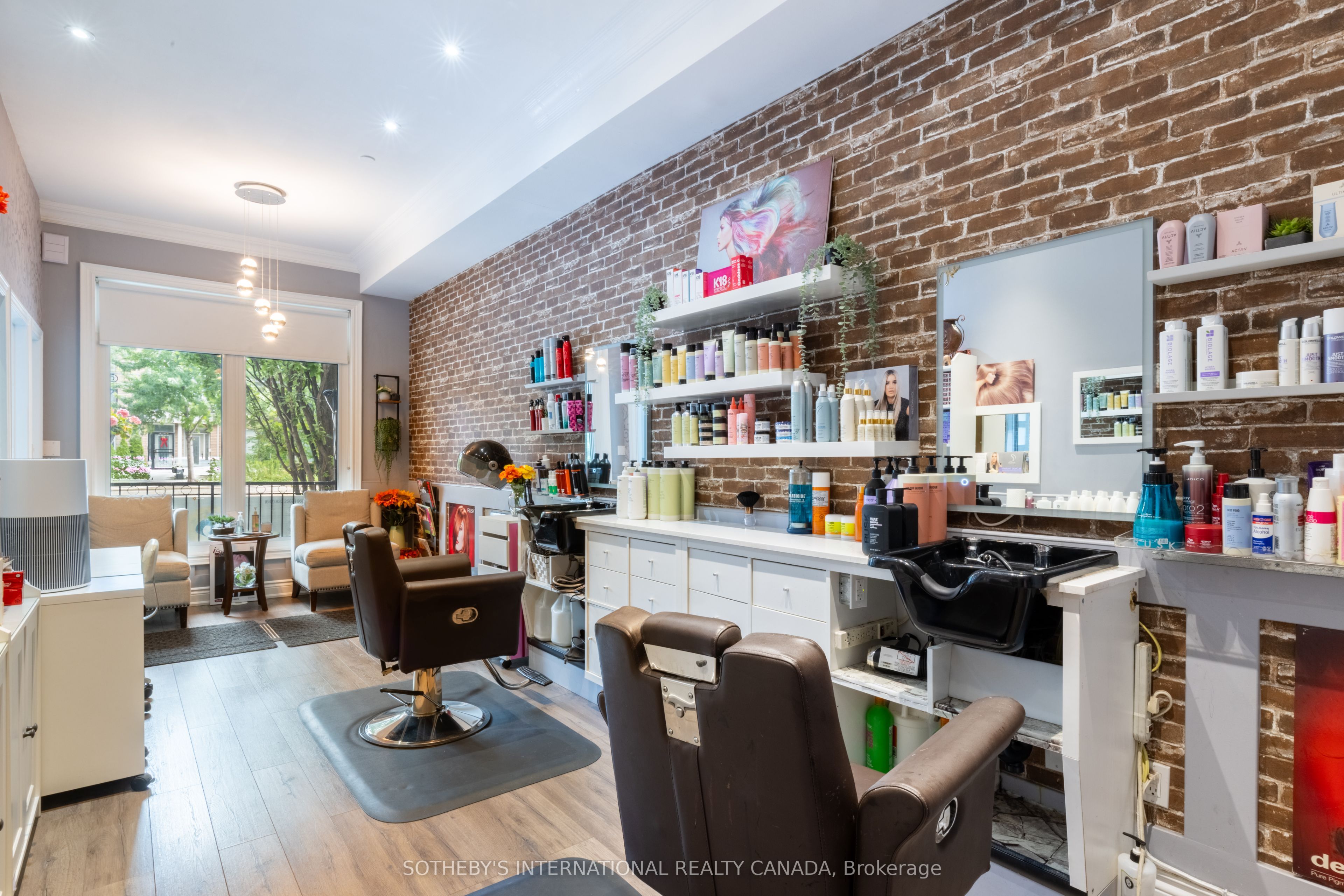 960A The Queensway, Toronto, ON M8Z 1P5 photo 5