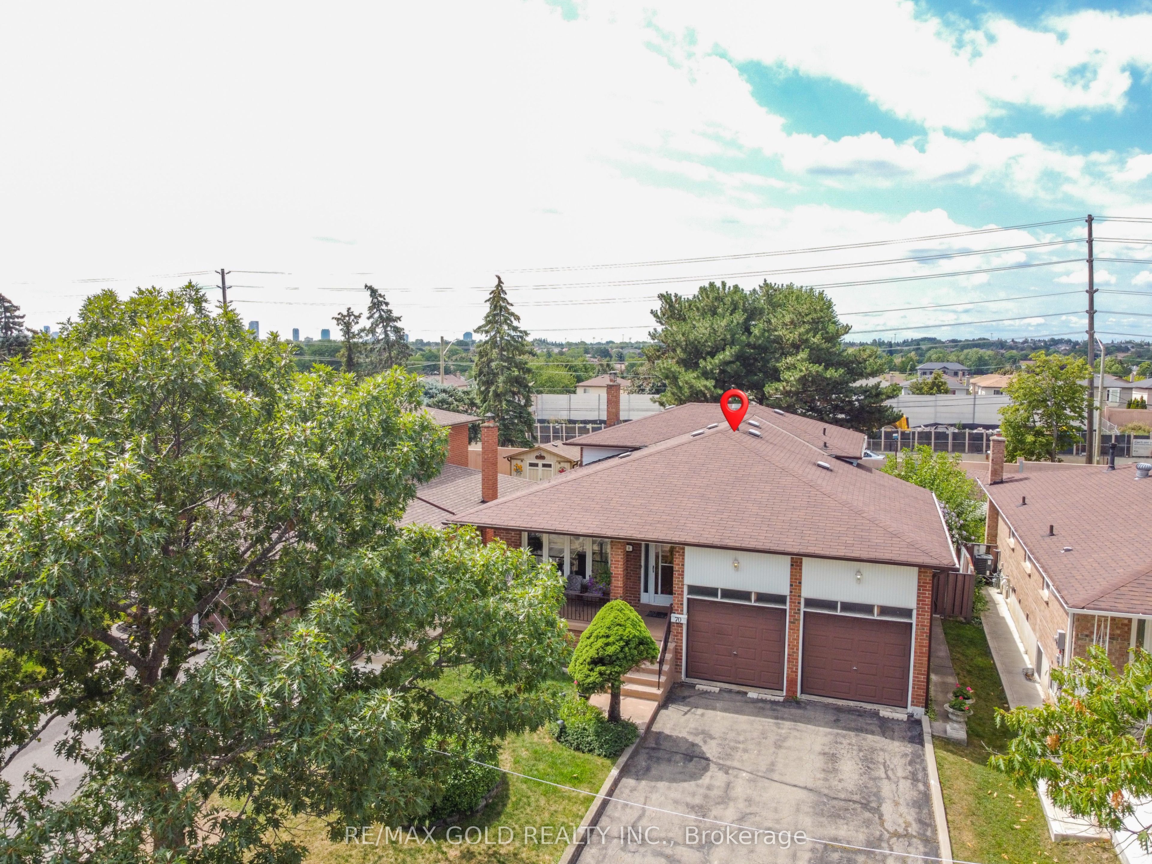 70 Malcolm Crescent, Brampton, ON L6S 3C8 photo 3