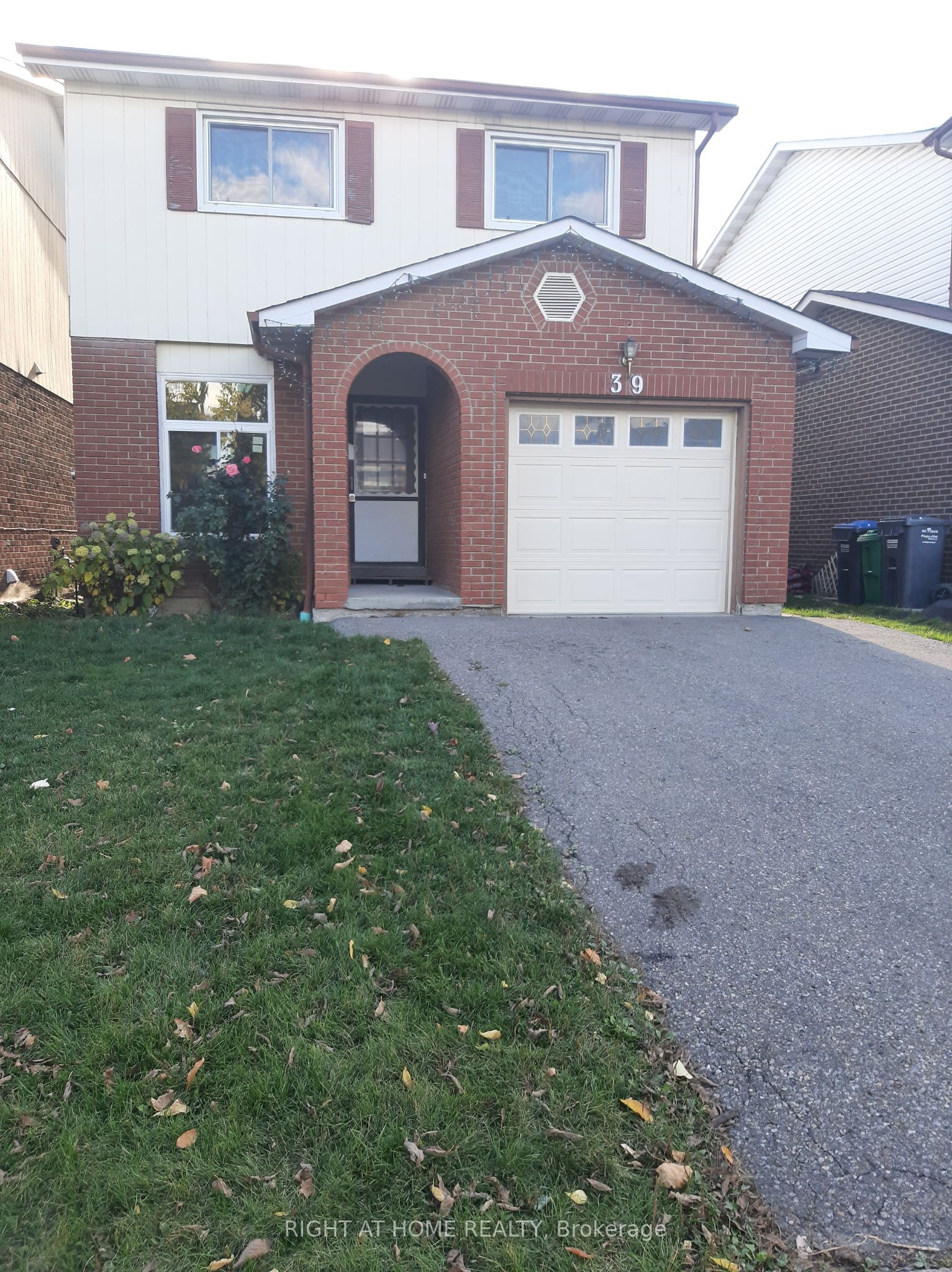 39 Hockley Path, Brampton, ON L6V 3R2 photo 2