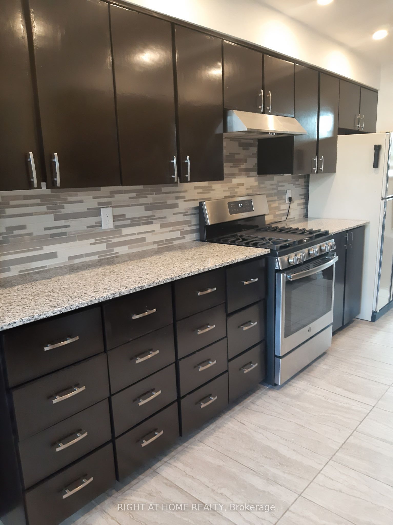 39 Hockley Path, Brampton, ON L6V 3R2 photo 5