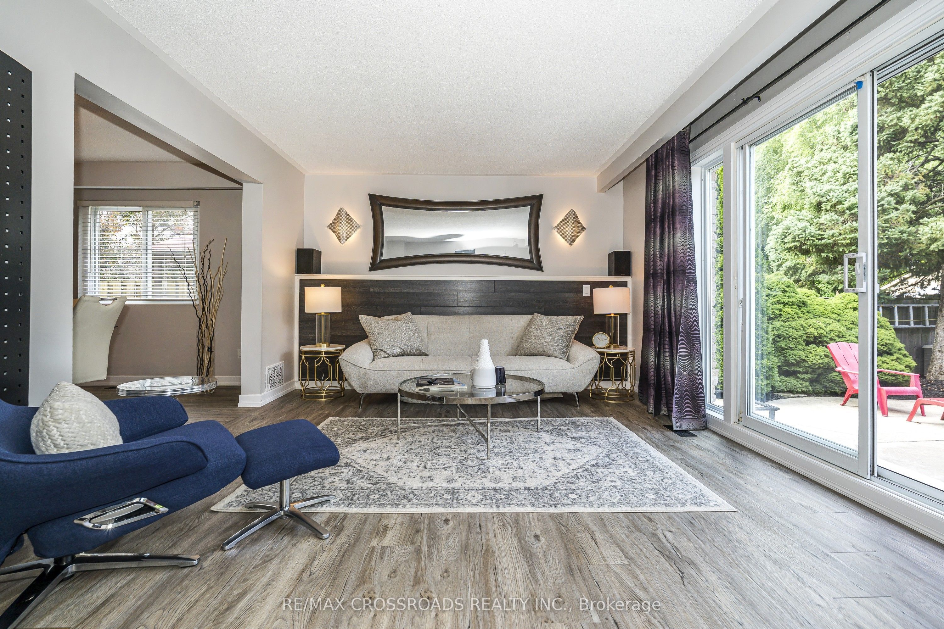 655 Dodsworth Crescent, Mississauga, ON L4Y 2H6 photo 5