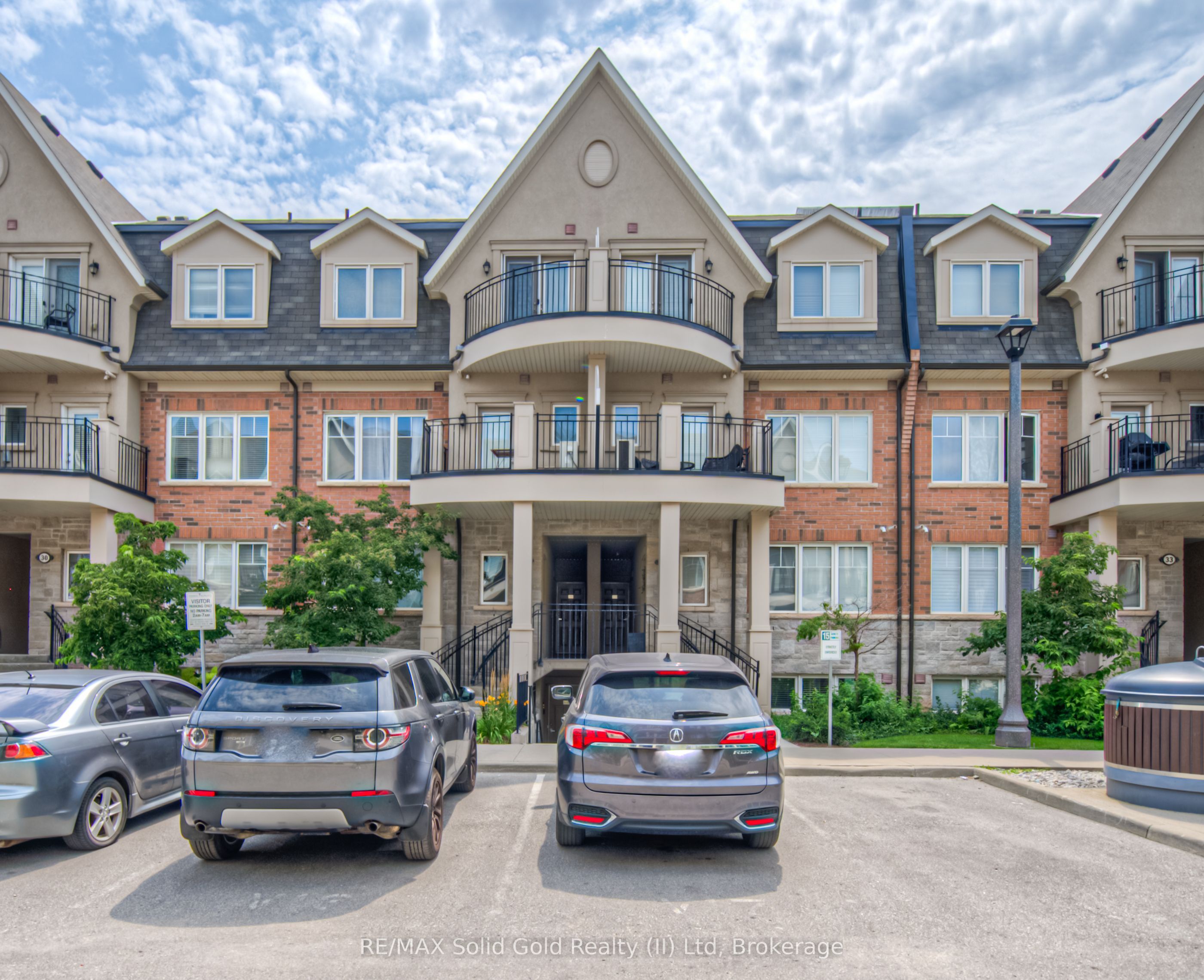 2420 BARONWOOD Drive Unit #32-01, Oakville, ON L6M 0X6 photo 2