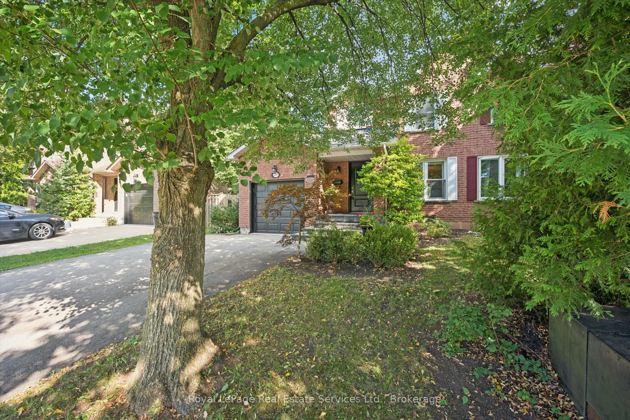 2255 MacLennan Drive, Oakville, ON L6H 5K4 photo 2