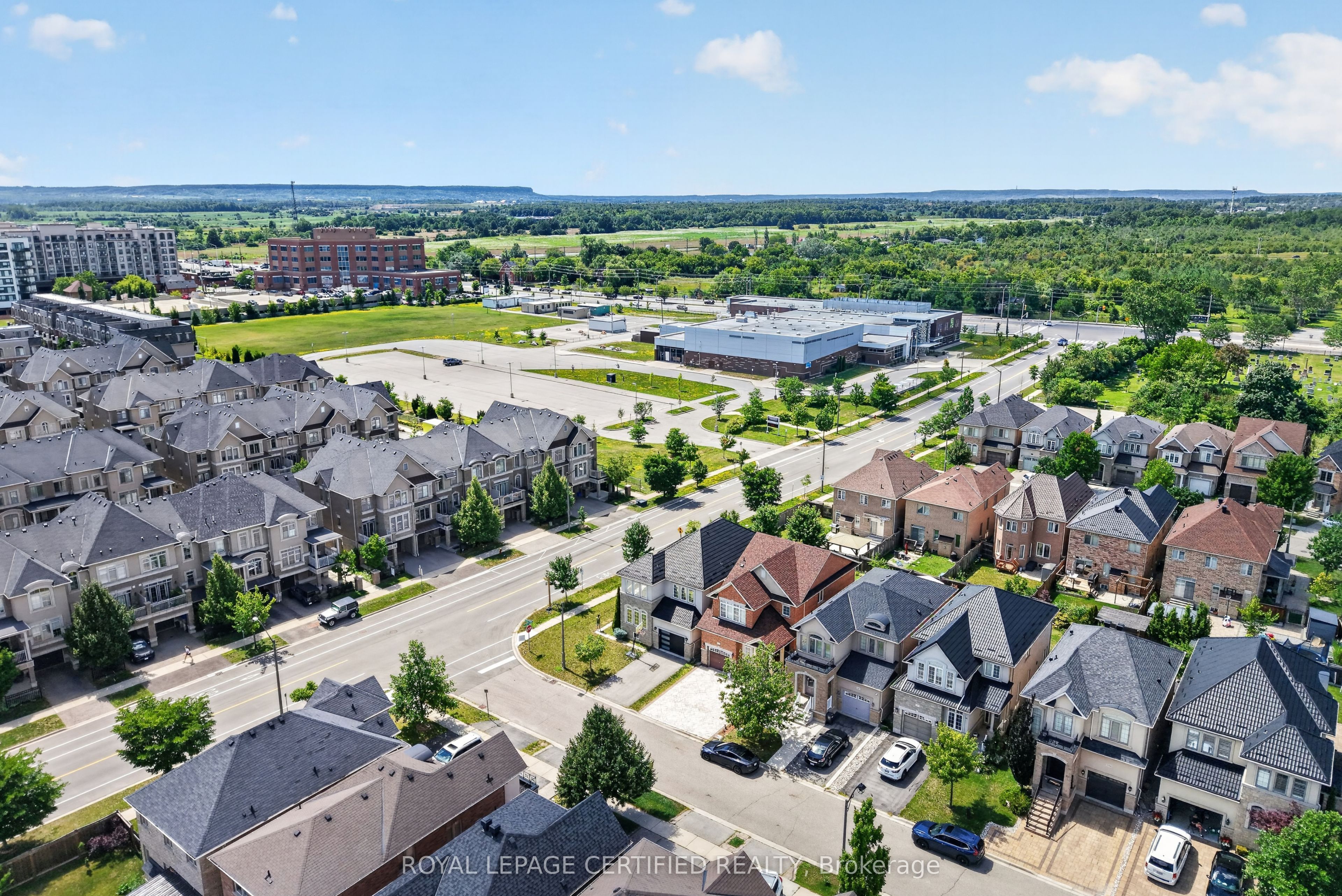 2561 Grand Oak Trail, Oakville, ON L6M 0R4 photo 4