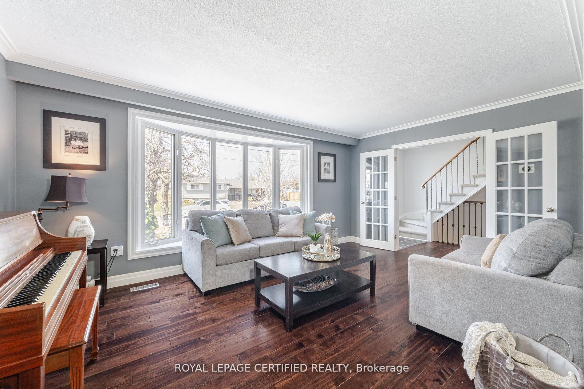 5 Stockman Crescent, Halton Hills, ON L7G 1J5 photo 4