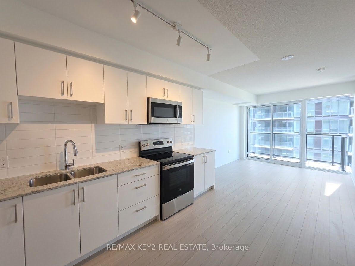 4010 Eglinton Avenue W 1507, Toronto, ON M9A 0G5 photo 3