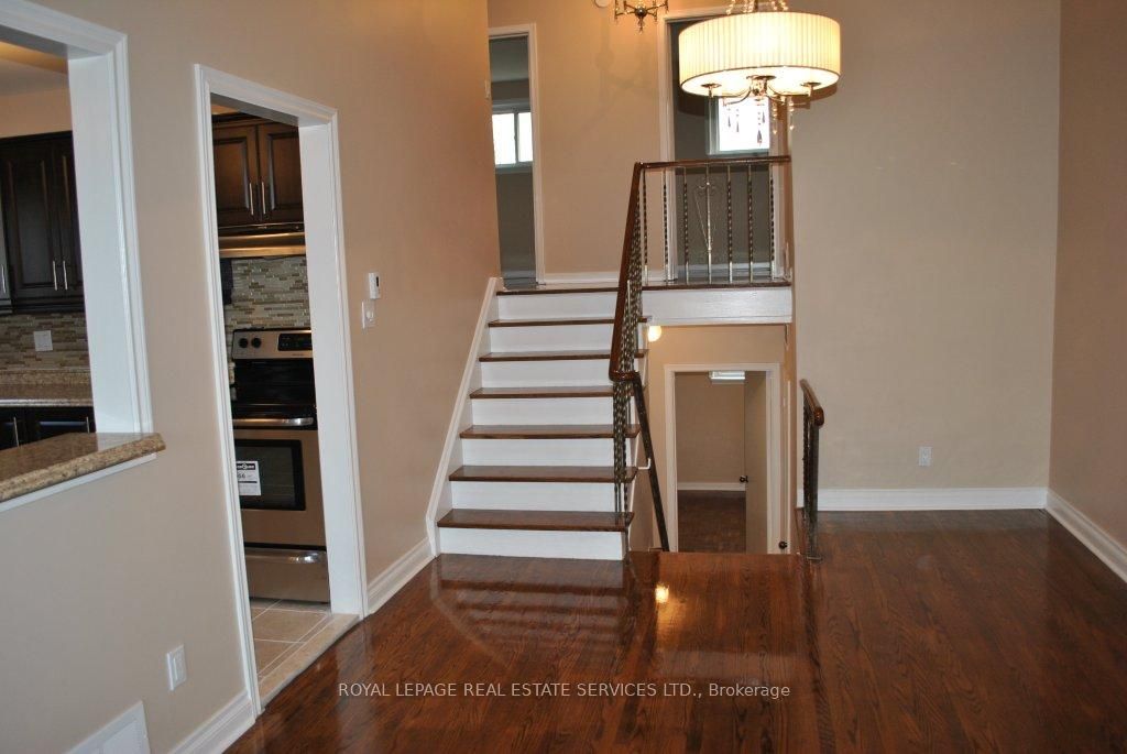 67 Lanyard Road 1, Toronto, ON M9M 1Y8 photo 4
