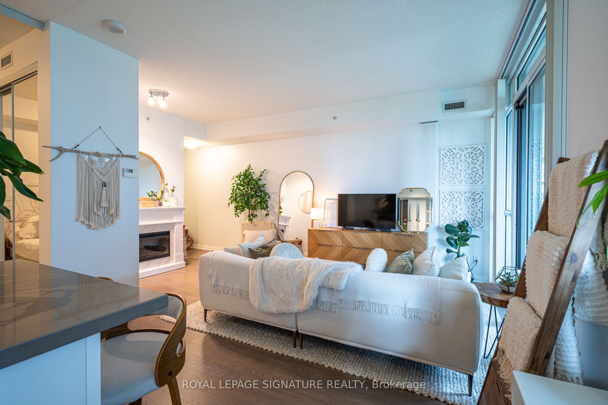 59 Annie Craig Drive 311, Toronto, ON M8V 1A1 photo 4