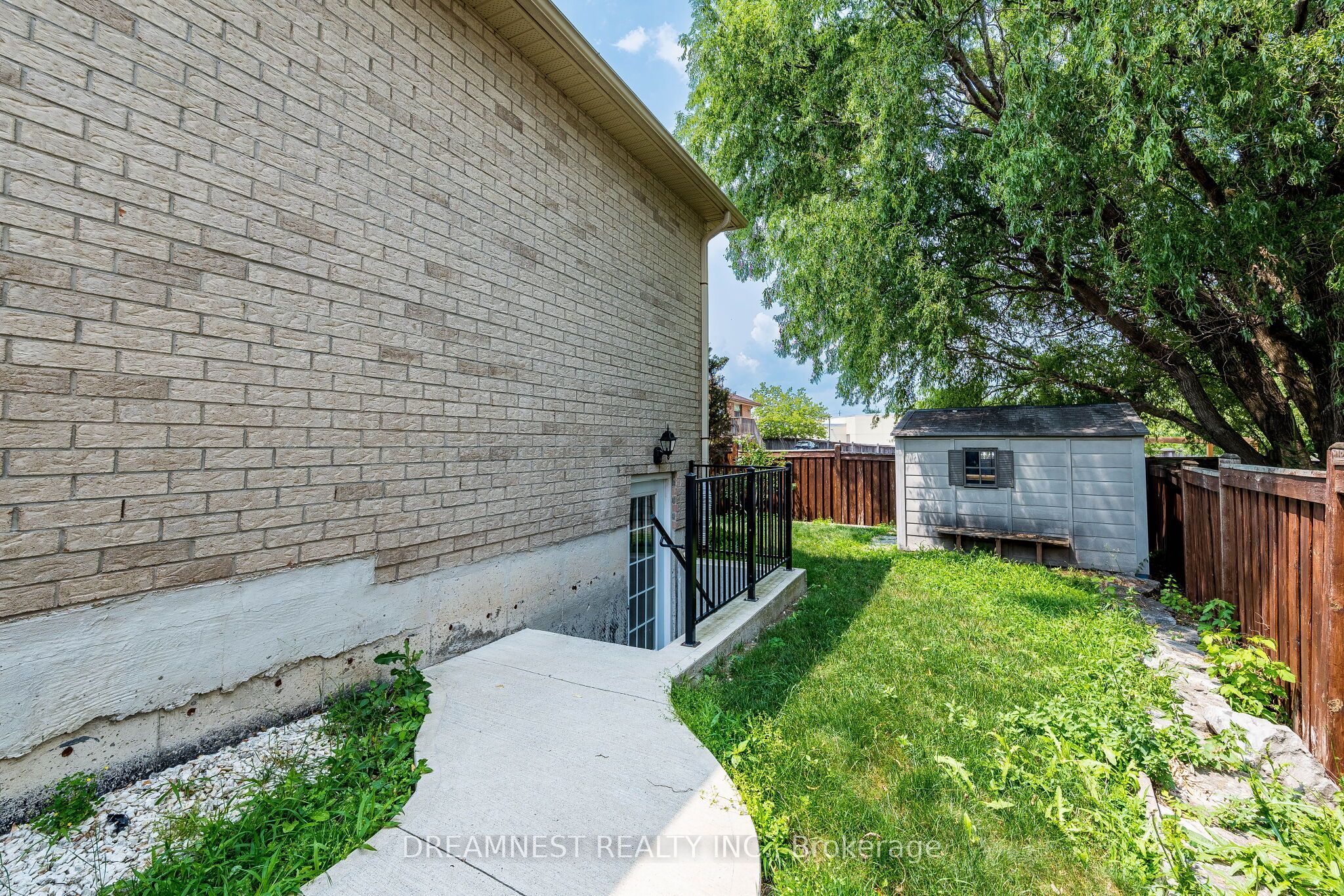1515 Stewart Crescent, Milton, ON L9T 6P8 photo 2