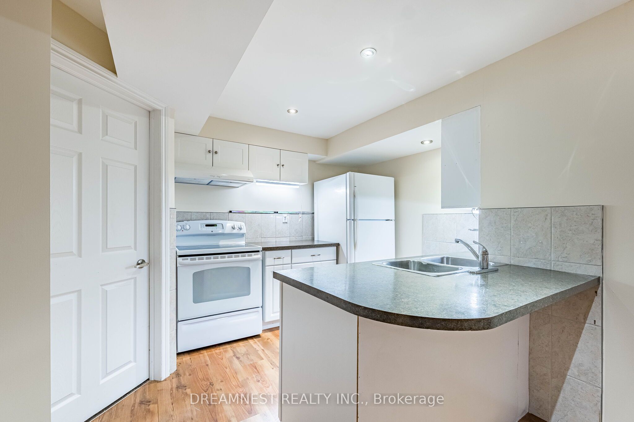 1515 Stewart Crescent, Milton, ON L9T 6P8 photo 4