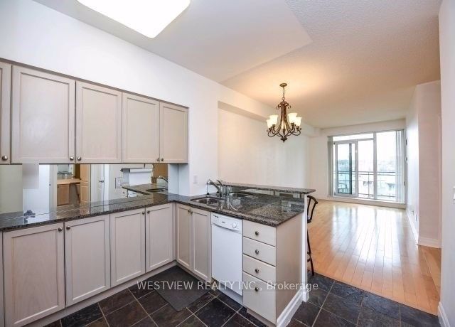 2119 Lake Shore Boulevard W 605, Toronto, ON M8V 4E8 photo 2
