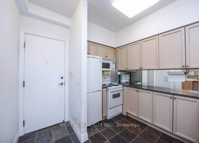 2119 Lake Shore Boulevard W 605, Toronto, ON M8V 4E8 photo 3
