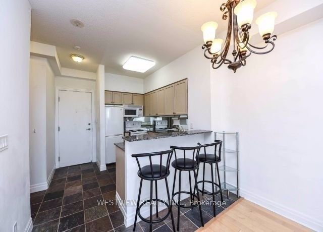 2119 Lake Shore Boulevard W 605, Toronto, ON M8V 4E8 photo 4