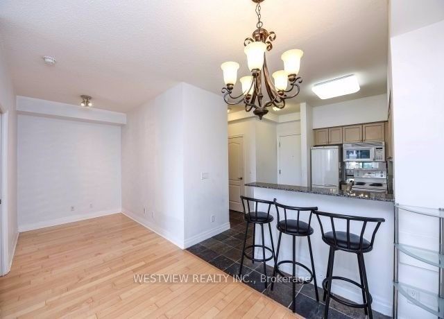 2119 Lake Shore Boulevard W 605, Toronto, ON M8V 4E8 photo 5