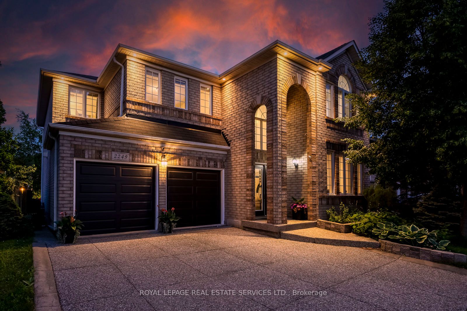 2249 Glazebrook Circle, Oakville, ON L6M 5B5 photo 5