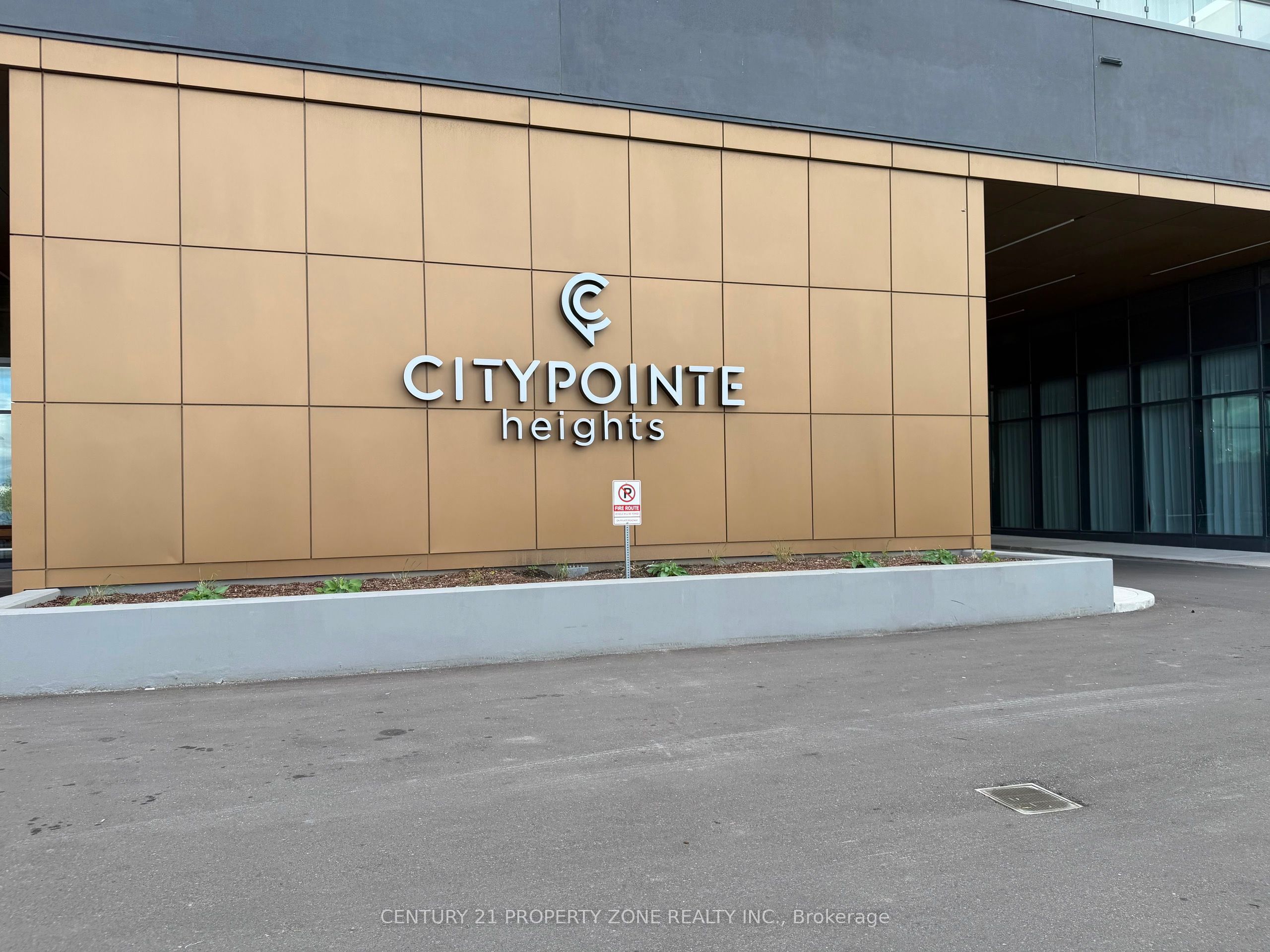 15 Skyridge Drive 1211, Brampton, ON L6P 4S3 photo 2