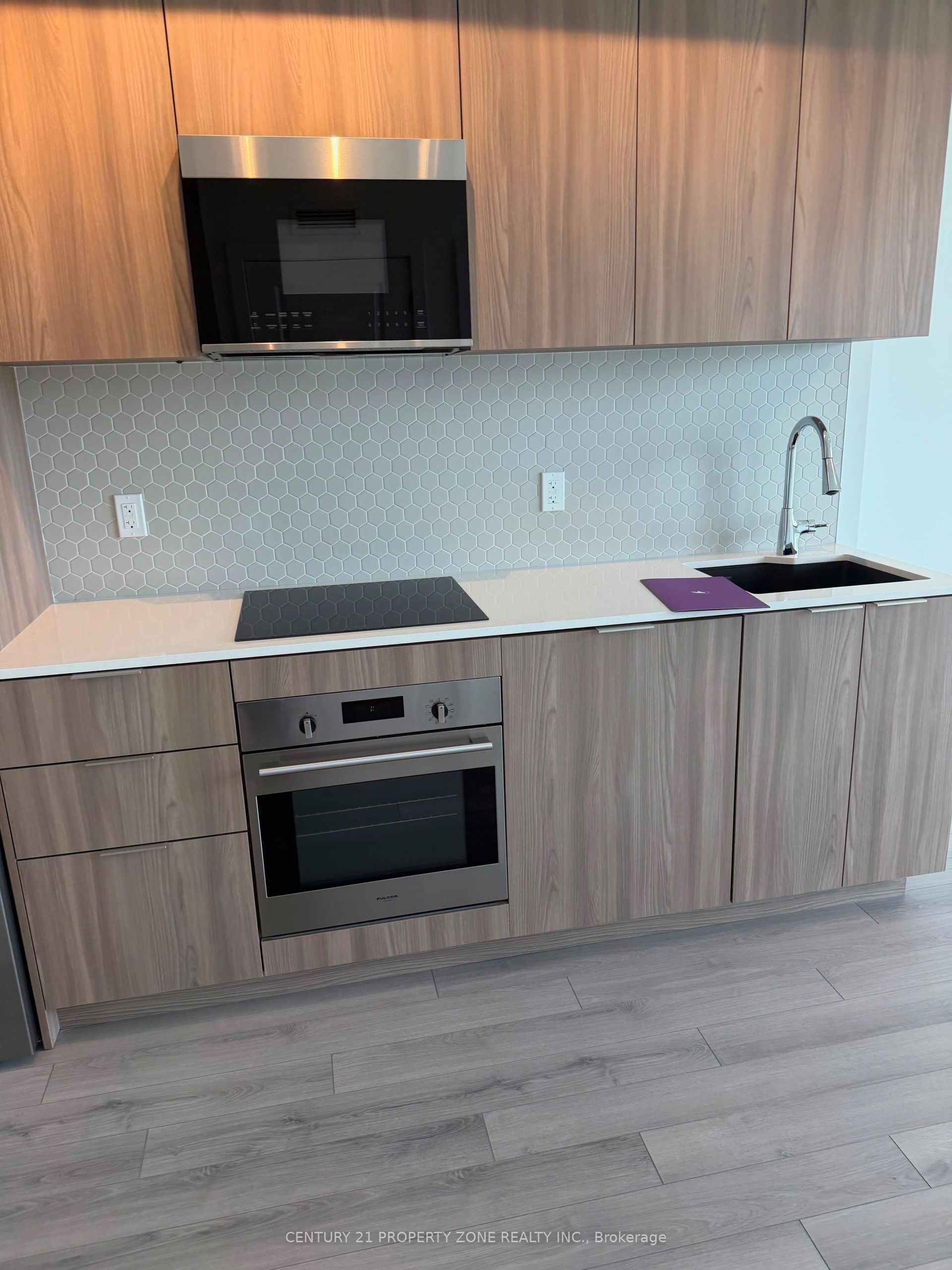 15 Skyridge Drive 1211, Brampton, ON L6P 4S3 photo 4