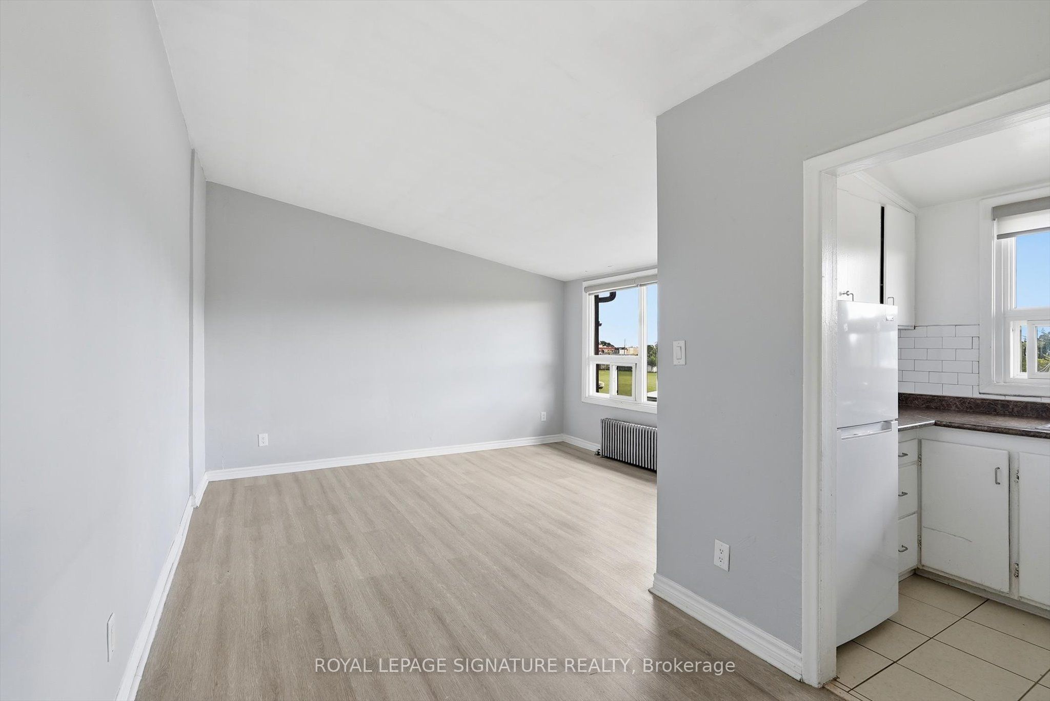 49 Cuffley Crescent S 301, Toronto, ON M3K 1X4 photo 2