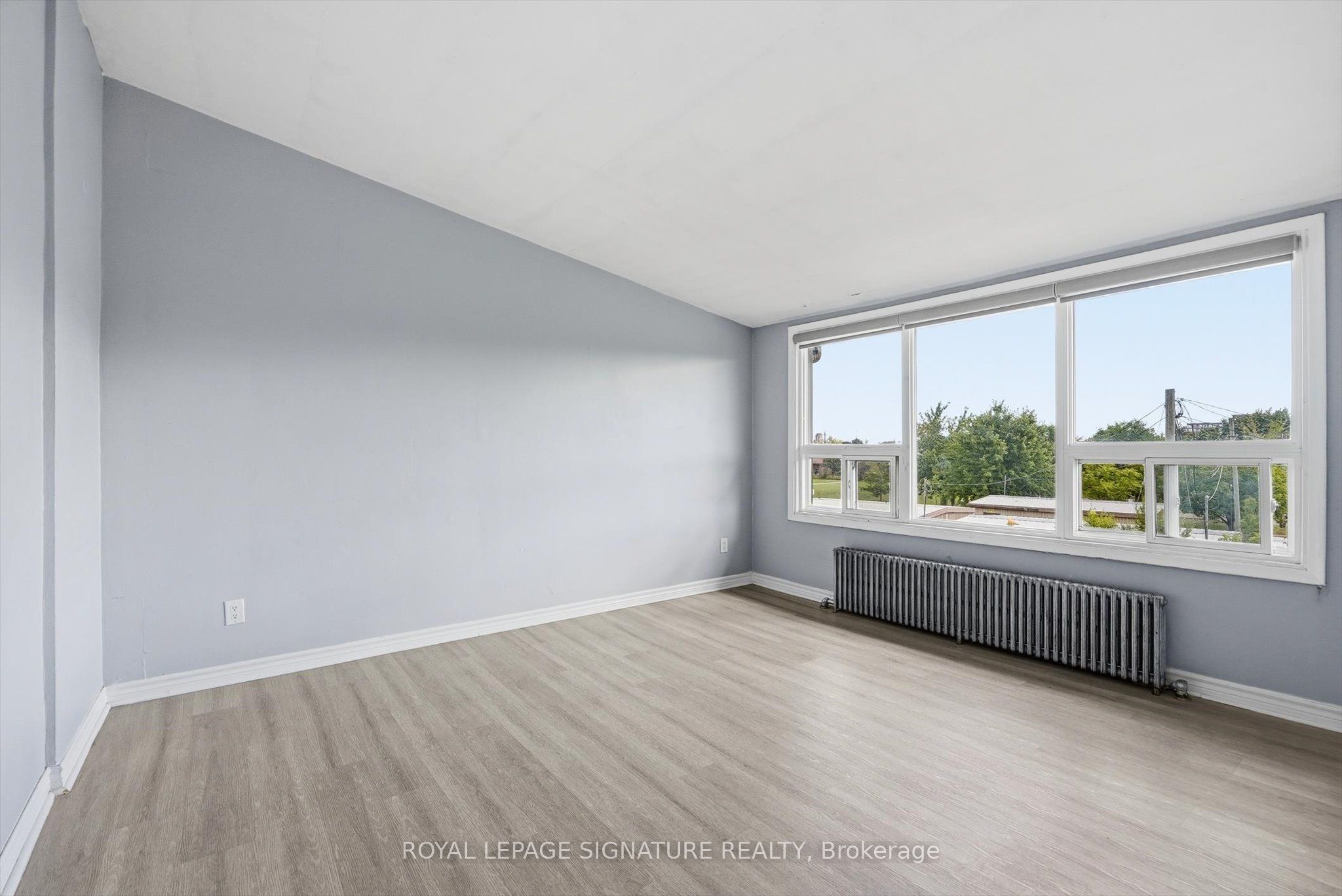 49 Cuffley Crescent S 301, Toronto, ON M3K 1X4 photo 4