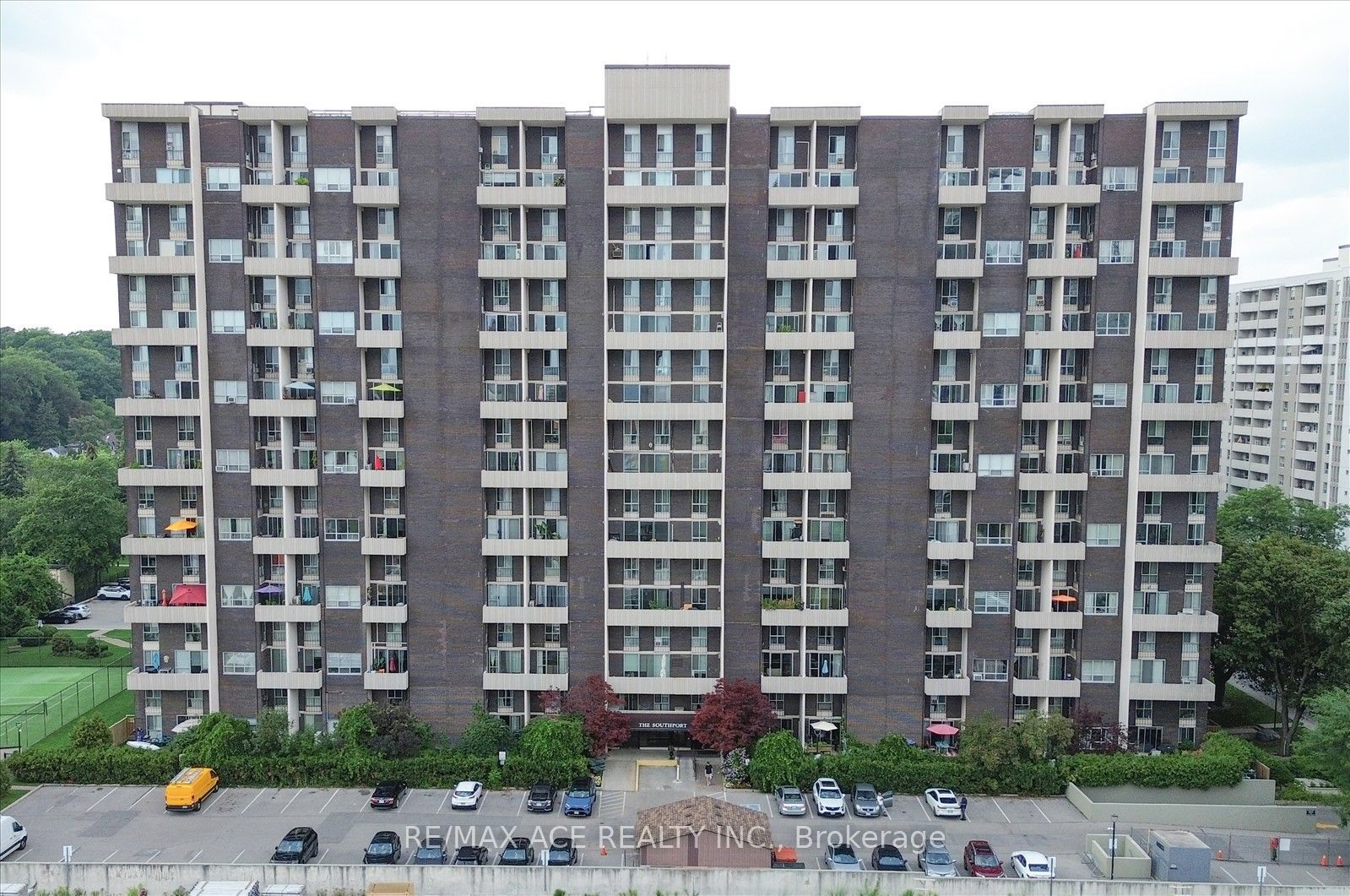 60 Southport Street 624, Toronto, ON M6S 3N4