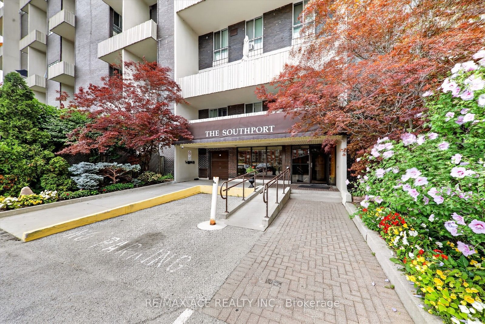 60 Southport Street 624, Toronto, ON M6S 3N4 photo 4