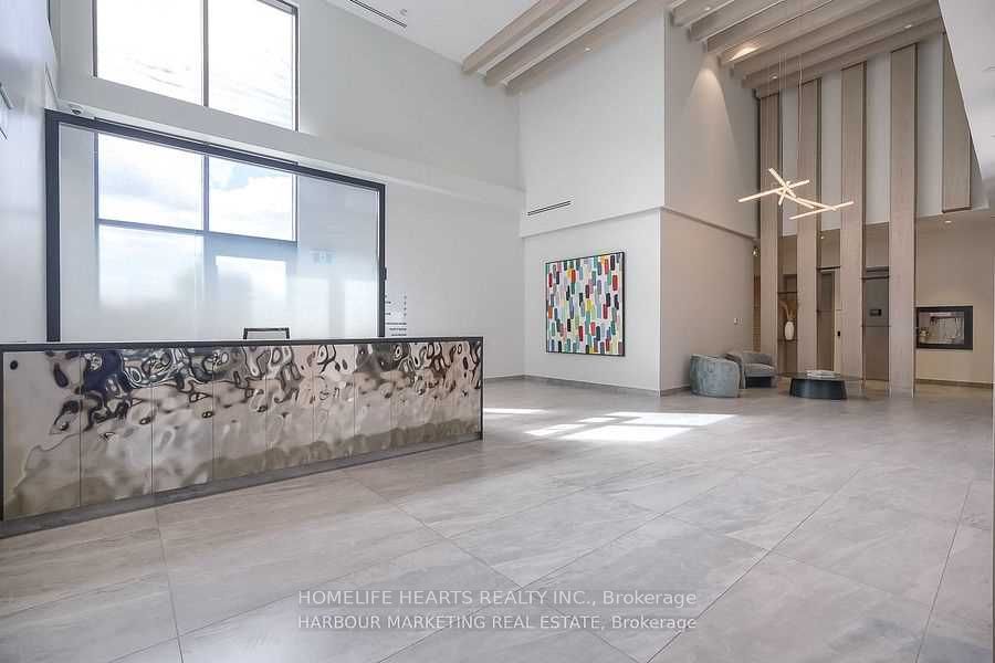 86 Dundas Street E 421, Mississauga, ON L5A 1W4 photo 4