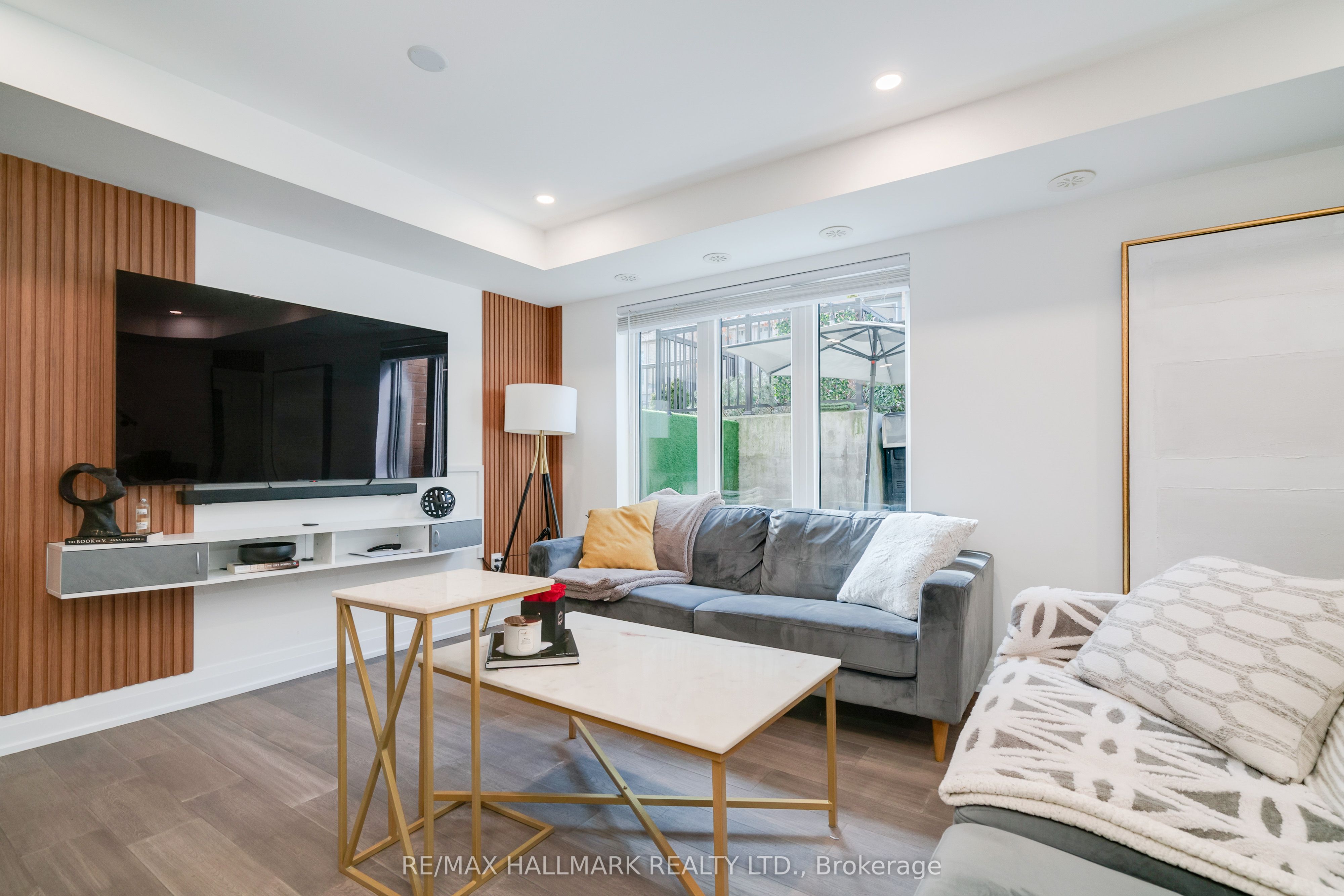 11 Foundry Avenue 129, Toronto, ON M6H 0B7 photo 2