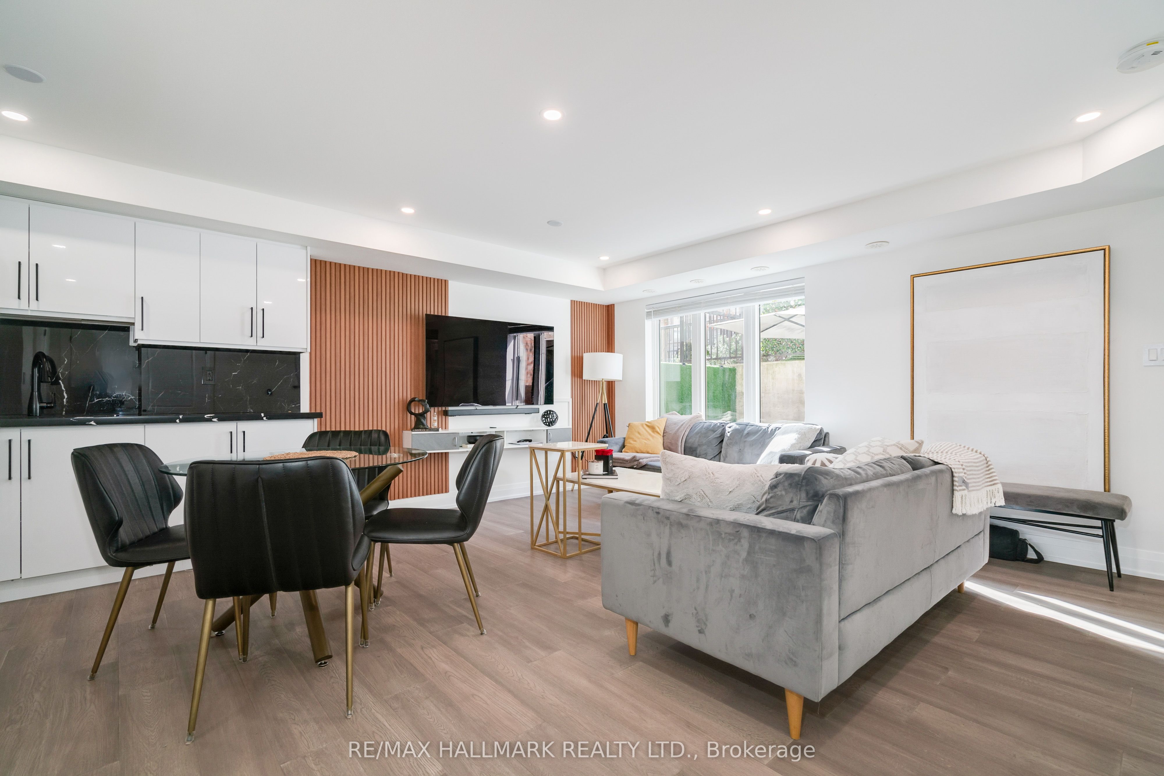 11 Foundry Avenue 129, Toronto, ON M6H 0B7 photo 3
