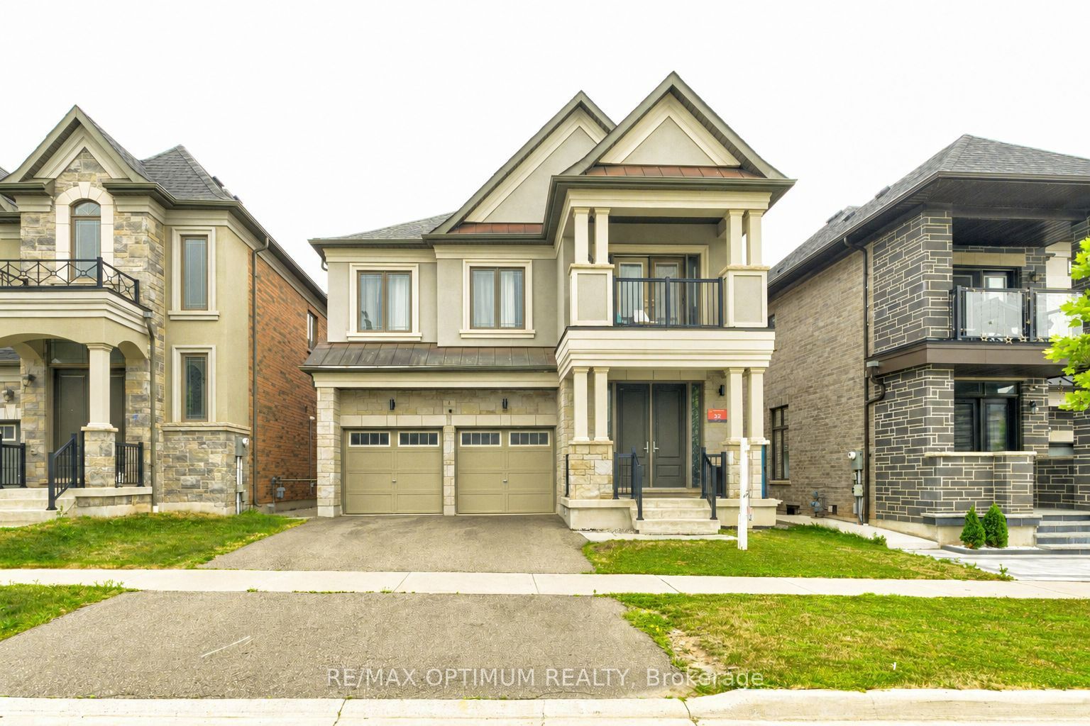 8 Lyle Way, Brampton, ON L6X 5P8